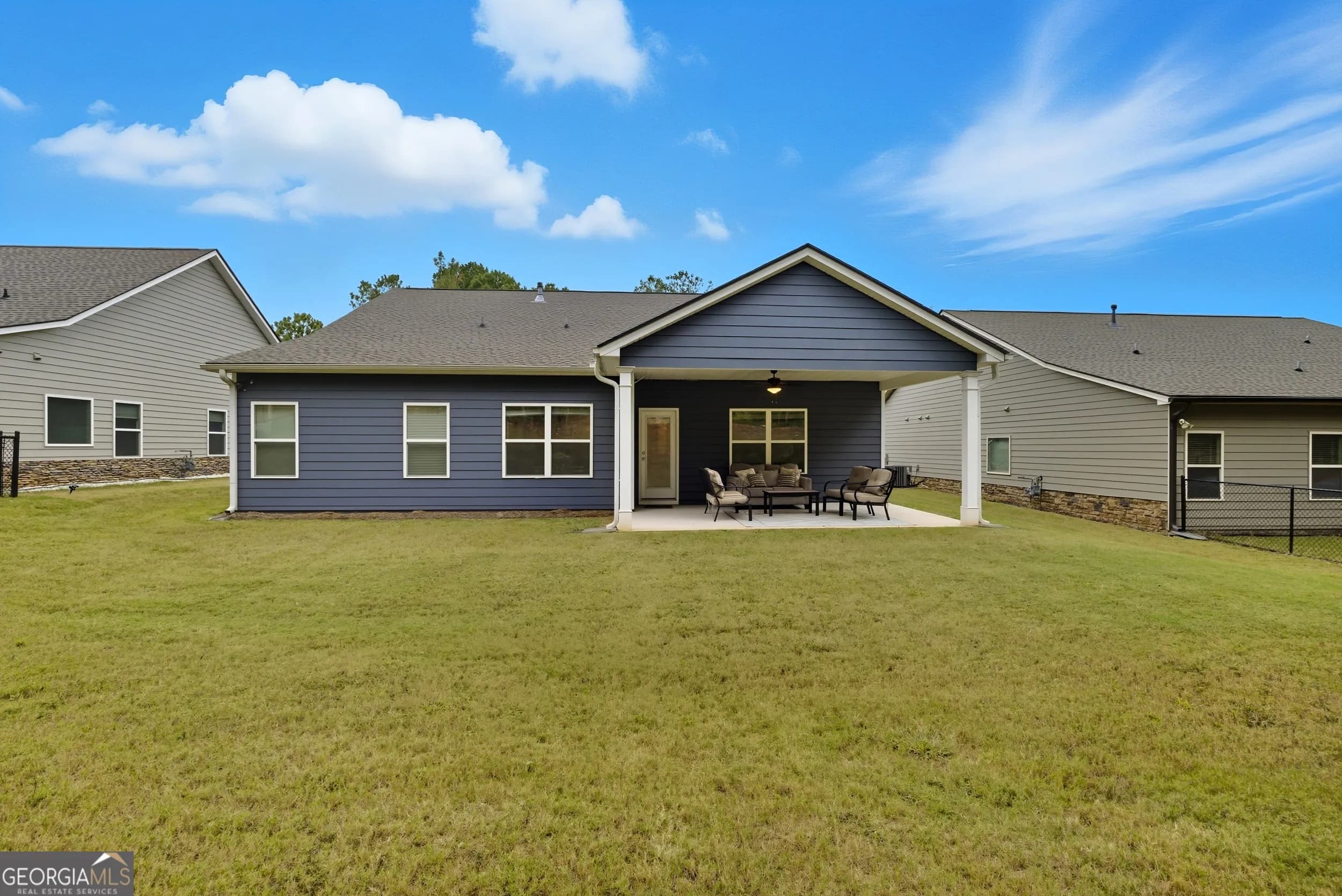 8325 Loch Lomand Ln — photo 2 of 31