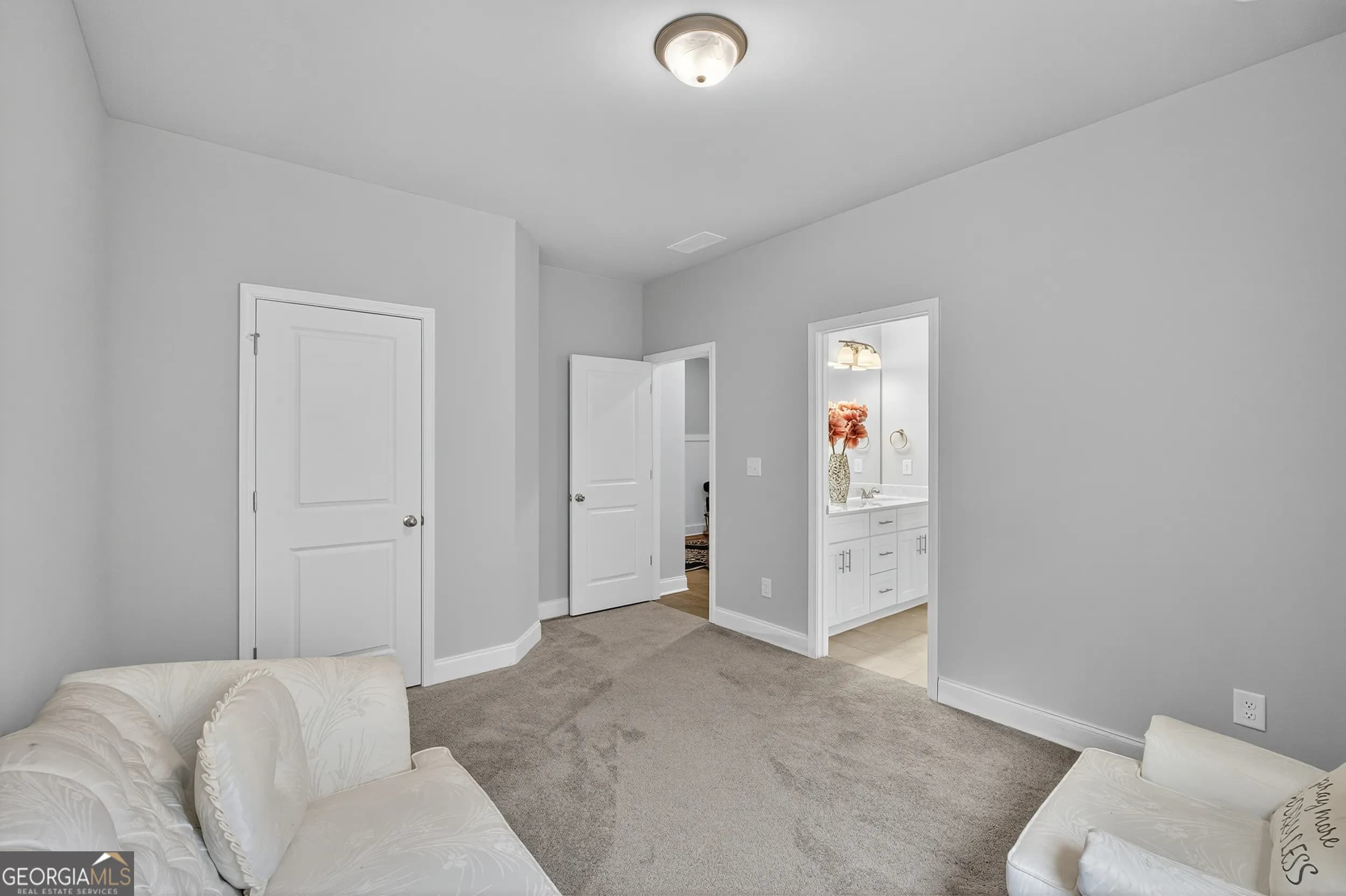 8325 Loch Lomand Ln — photo 4 of 31