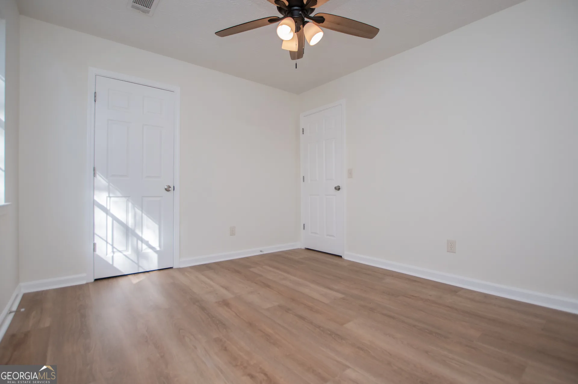 406 Harmon Ave — photo 39 of 64