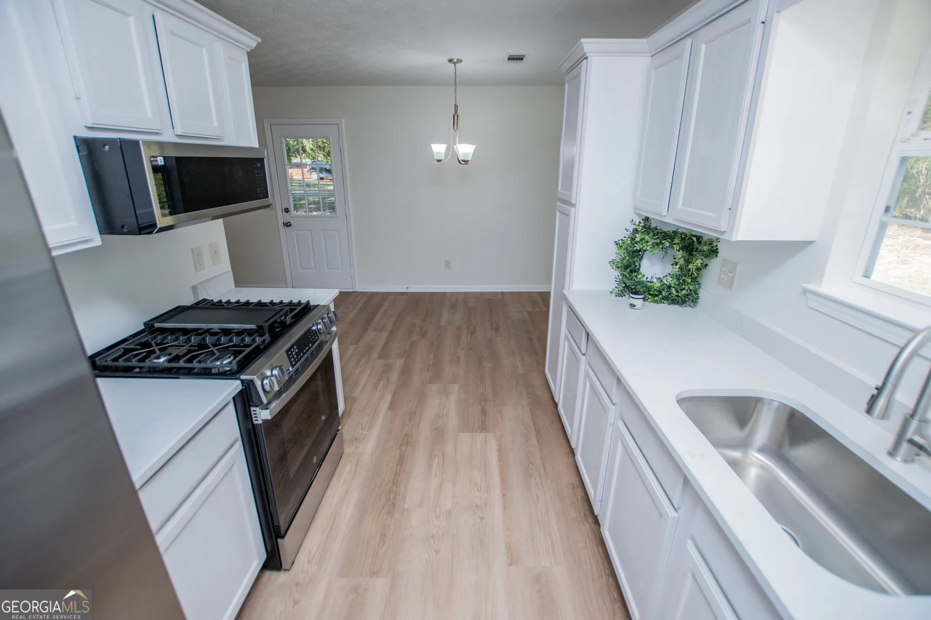 406 Harmon Ave — photo 11 of 64