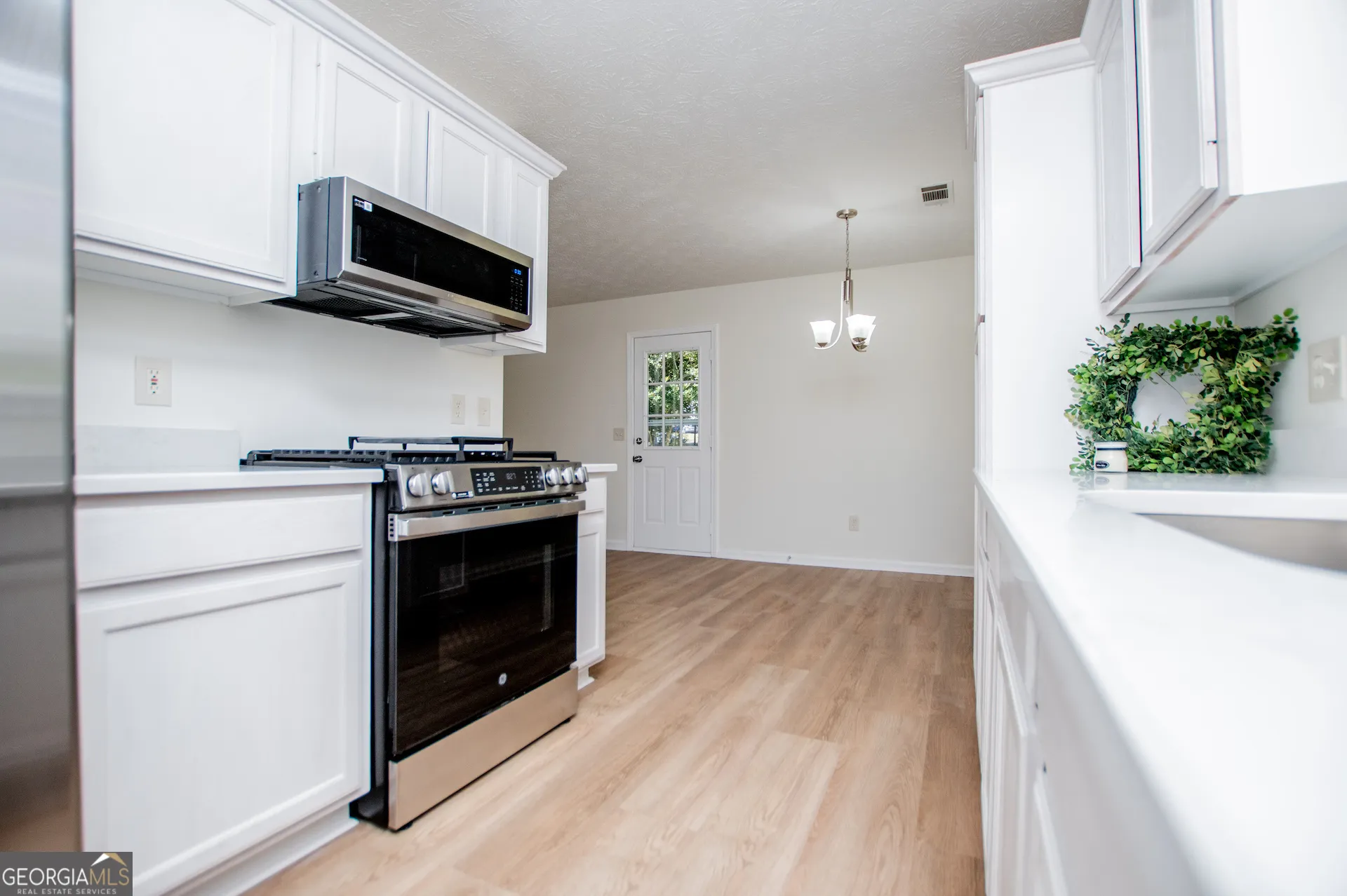 406 Harmon Ave — photo 7 of 64