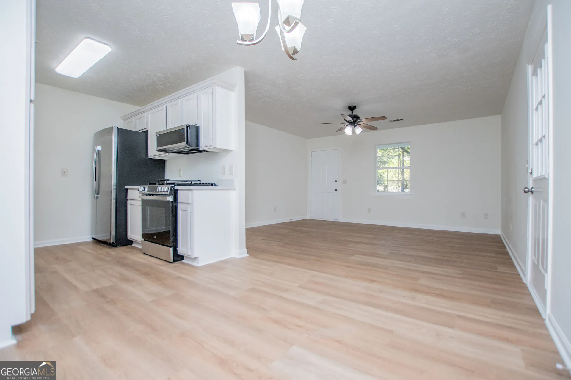 406 Harmon Ave — photo 17 of 64