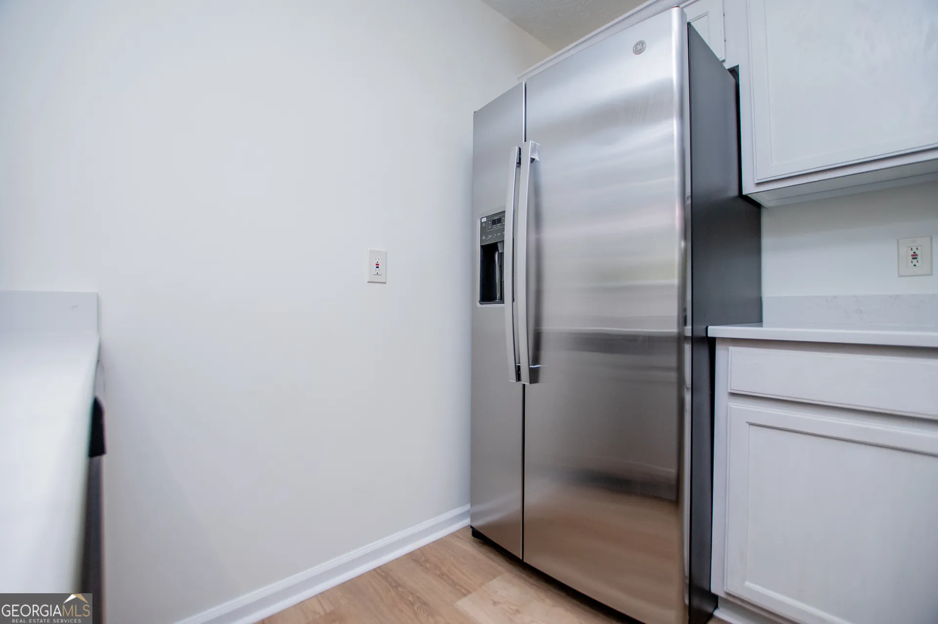 406 Harmon Ave — photo 12 of 64