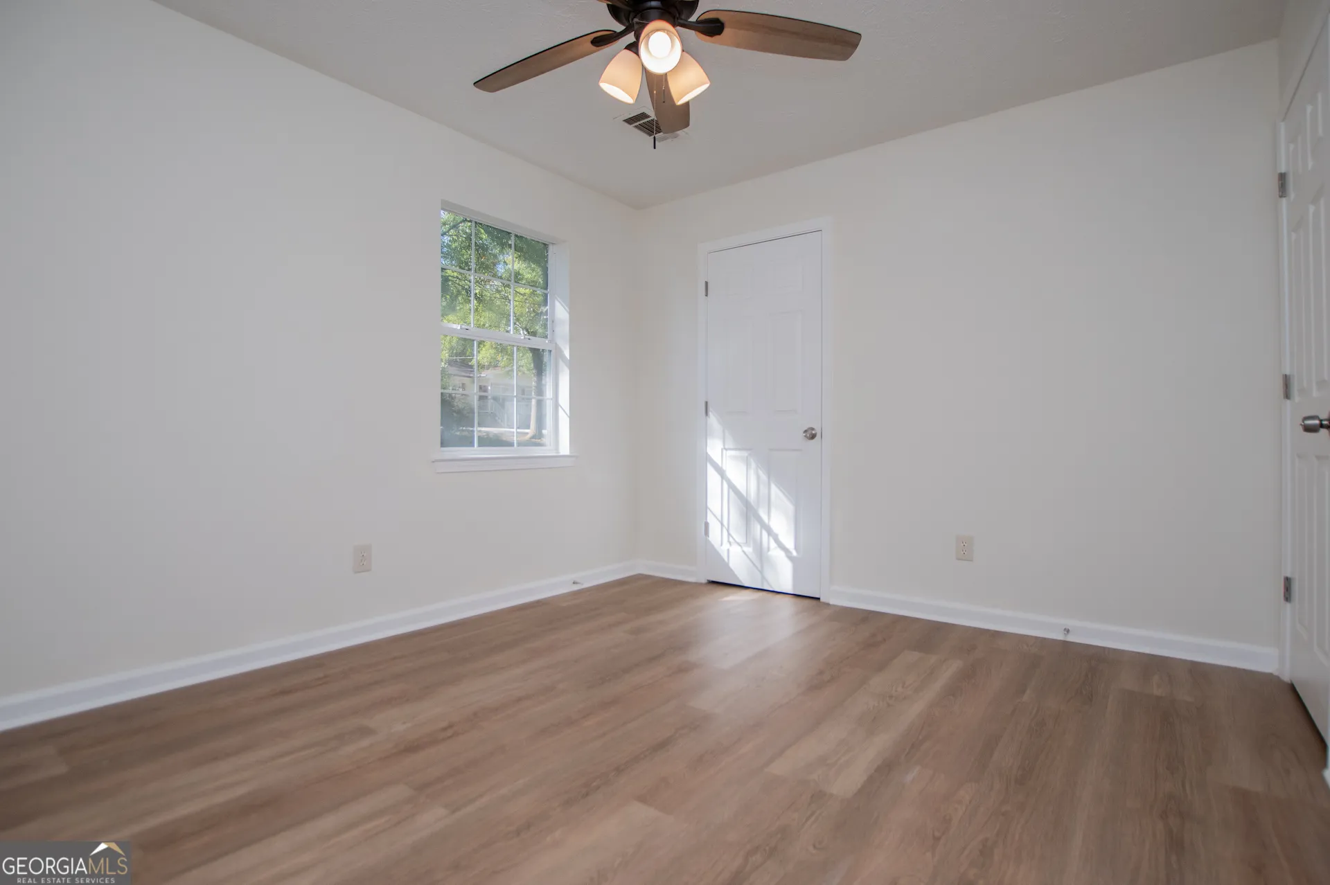 406 Harmon Ave — photo 37 of 64