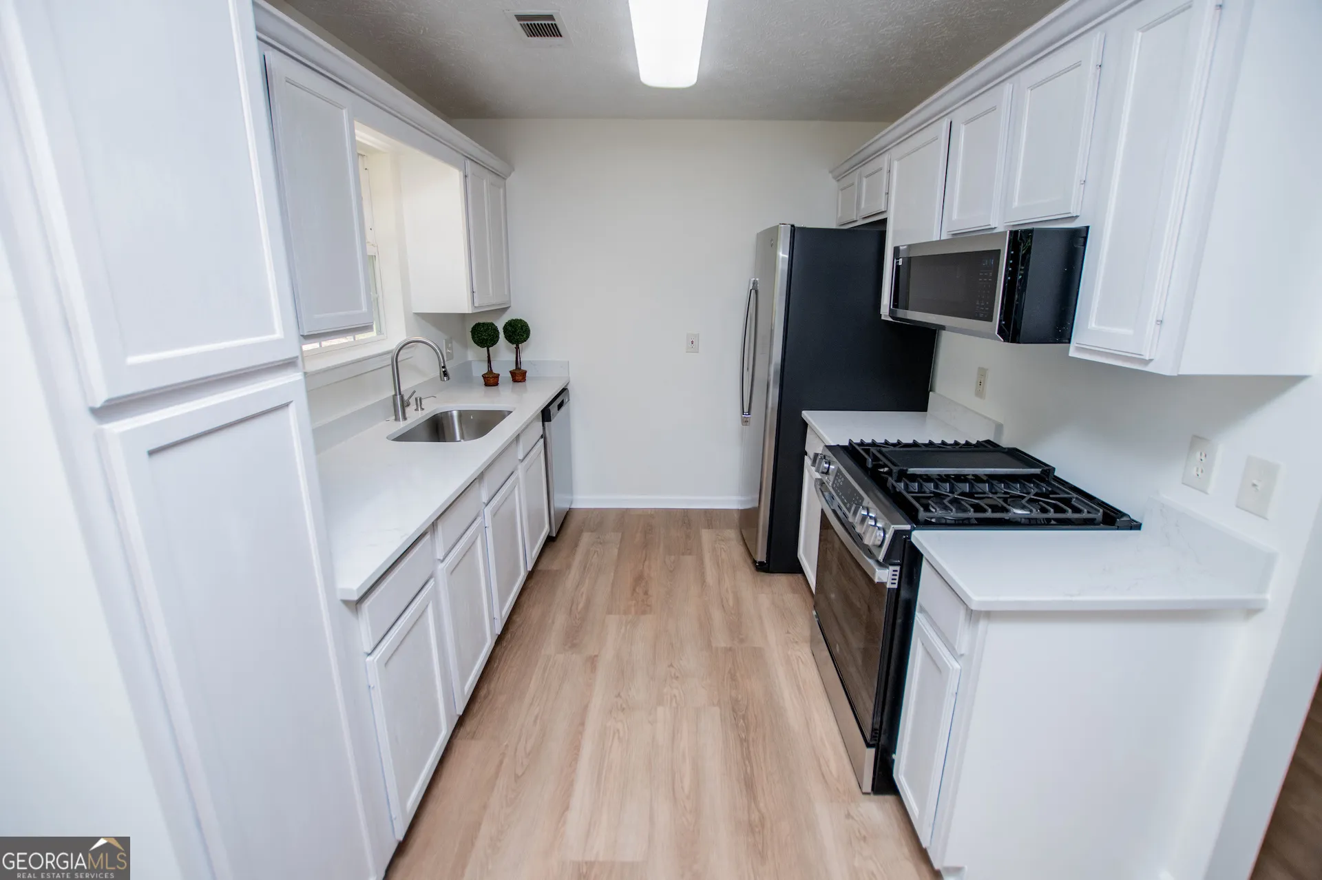 406 Harmon Ave — photo 10 of 64