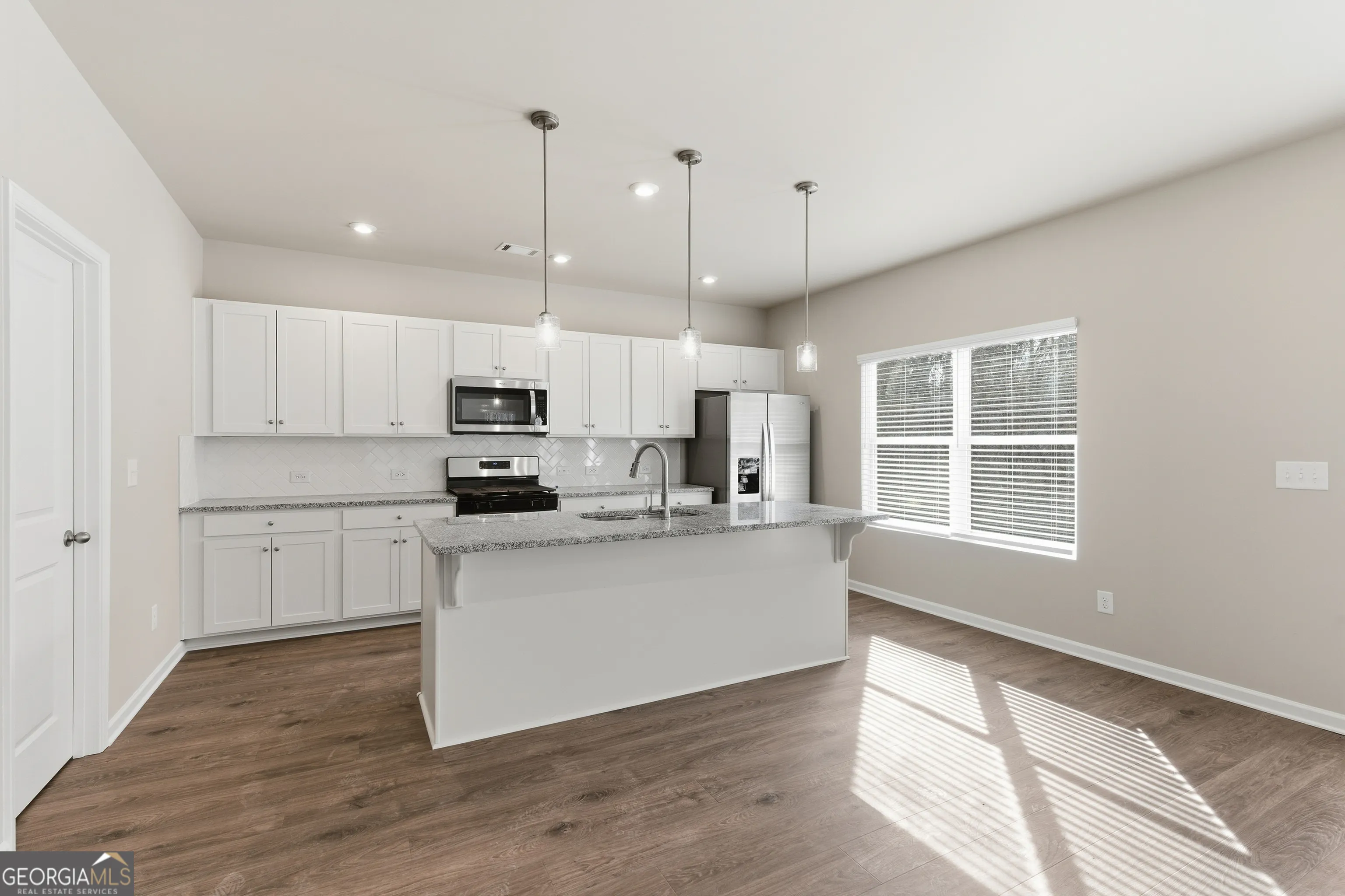 3121 Reserve Vly — photo 4 of 26