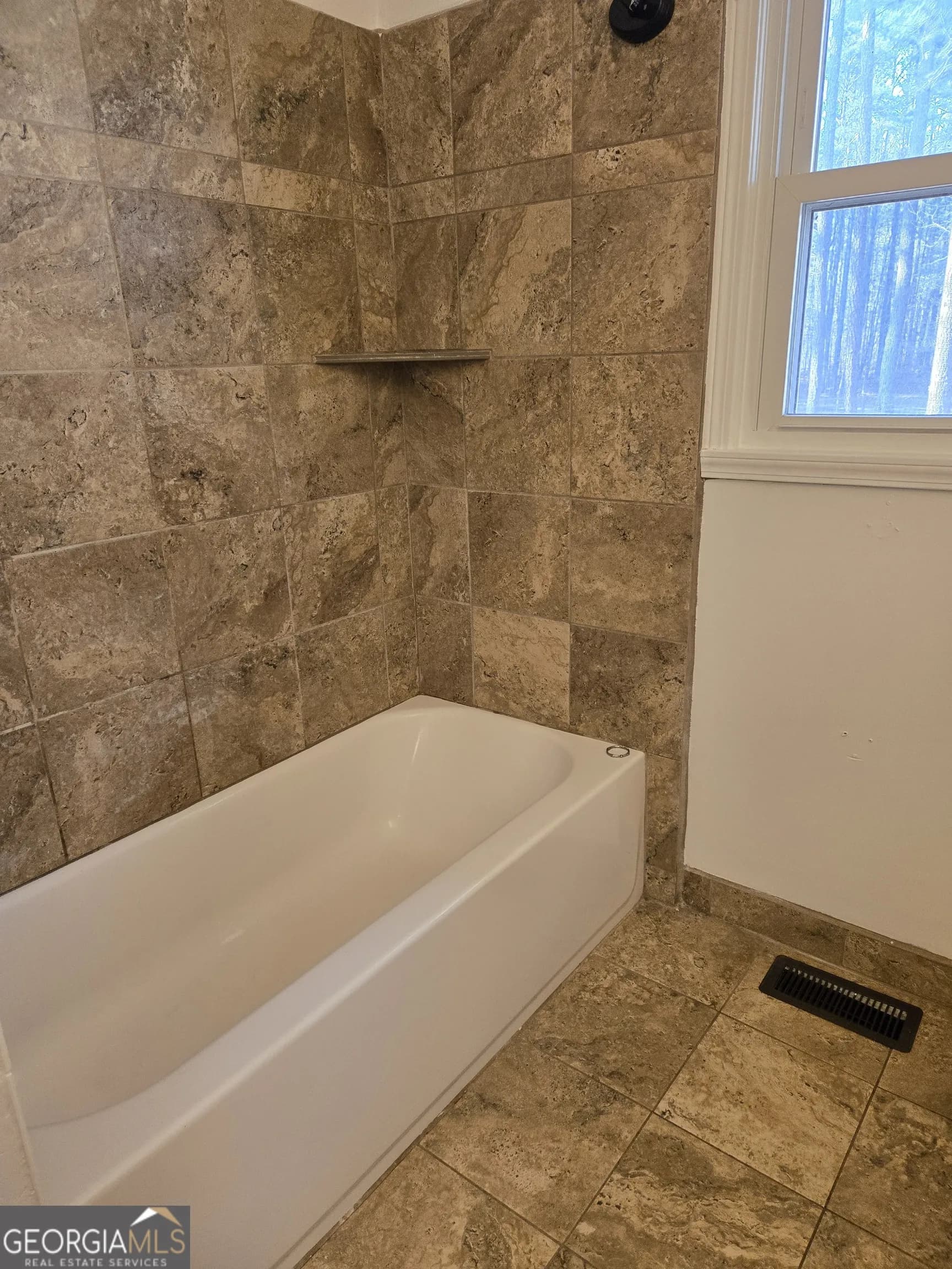 735 Seabreeze Lake Rd — photo 14 of 15