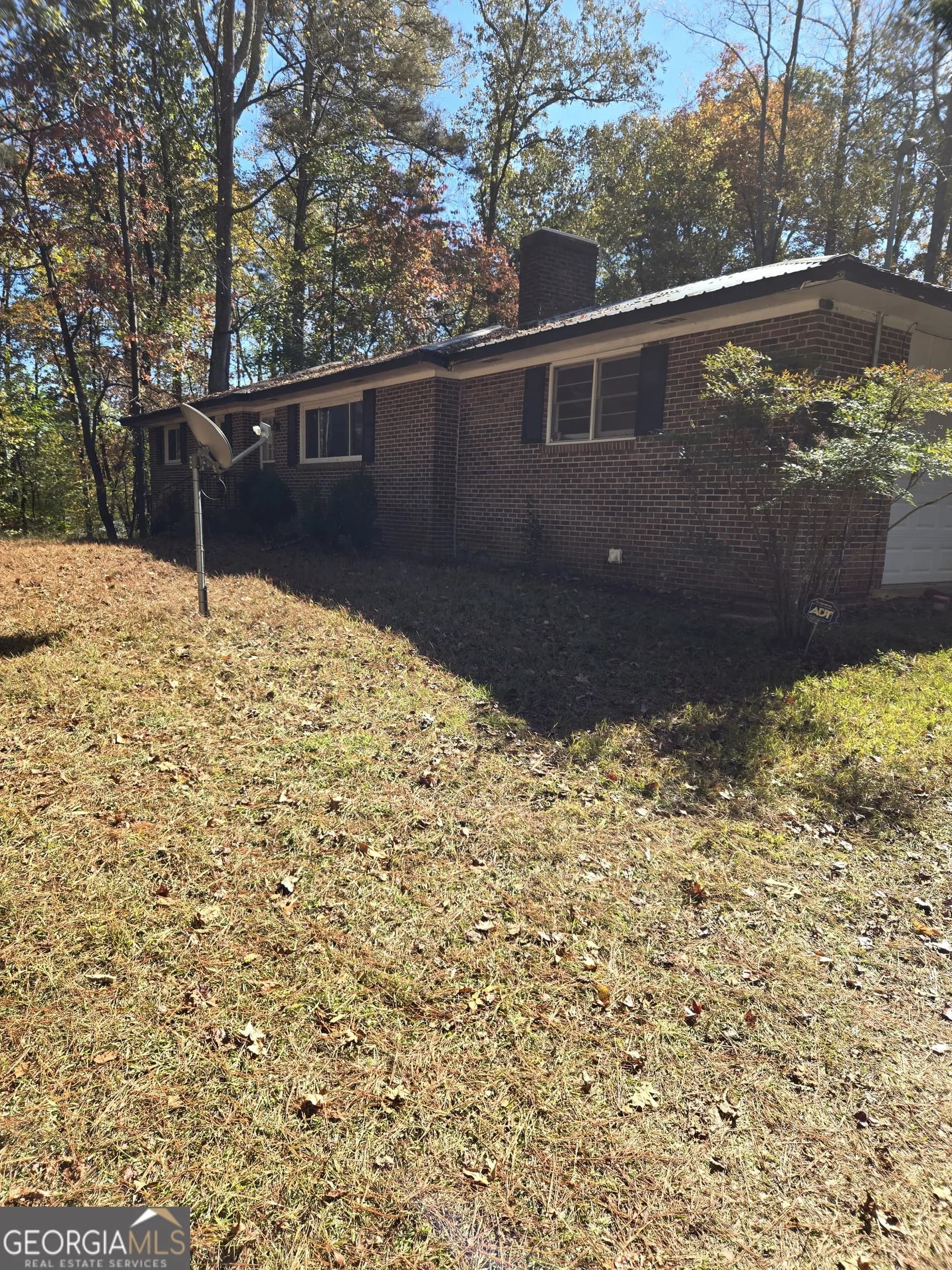 735 Seabreeze Lake Rd — photo 2 of 15