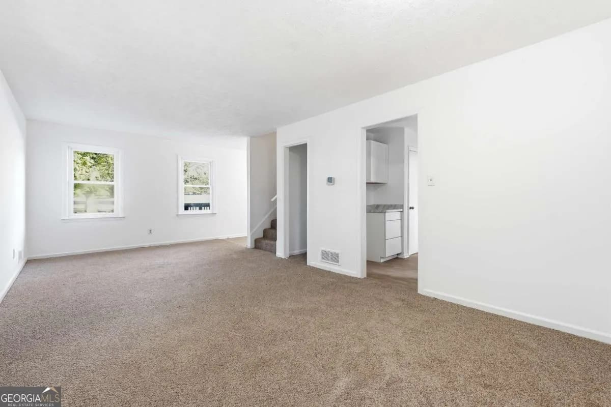 6917 Laurelwood Dr — photo 19 of 25