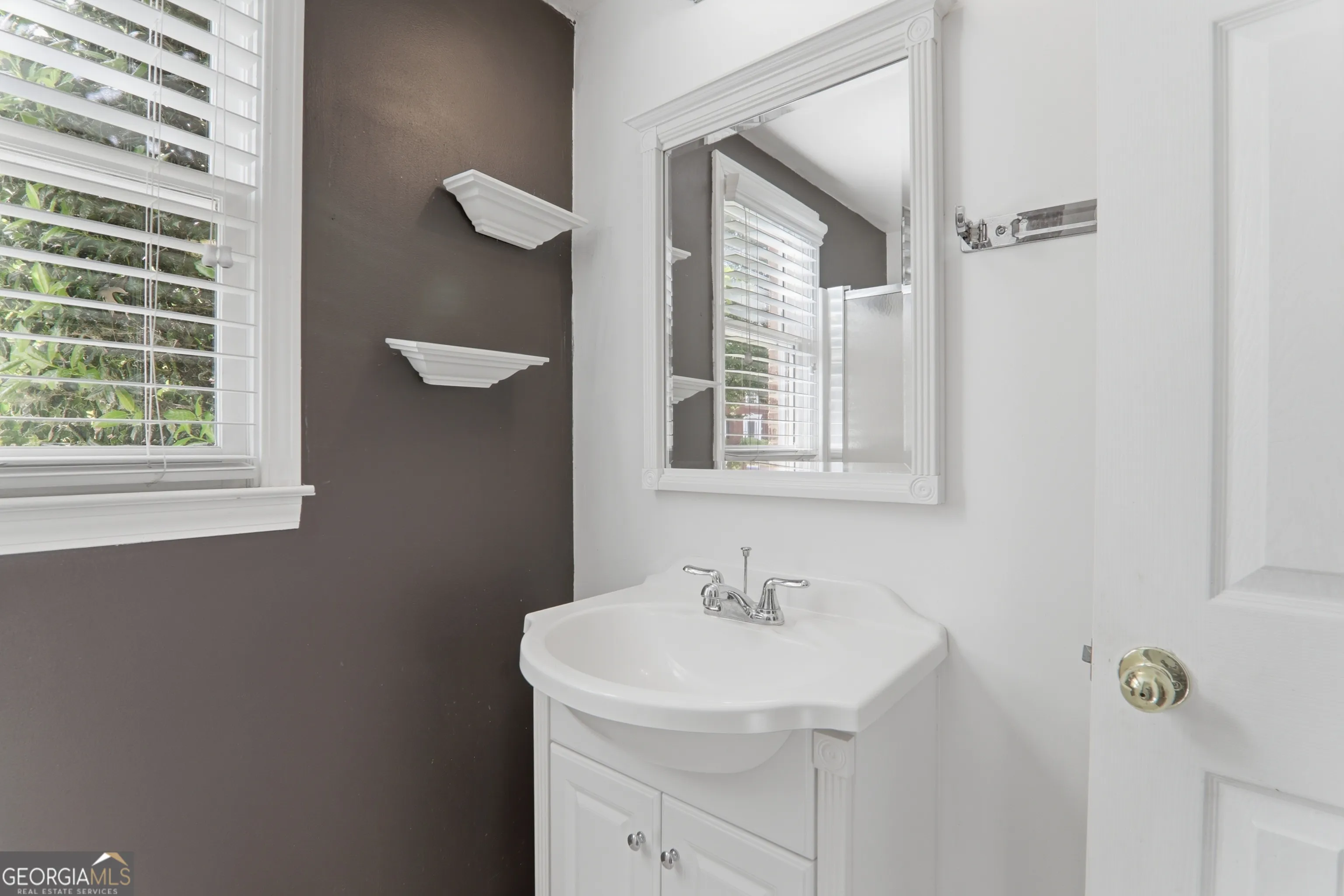 2320 Washington Dr — photo 36 of 46