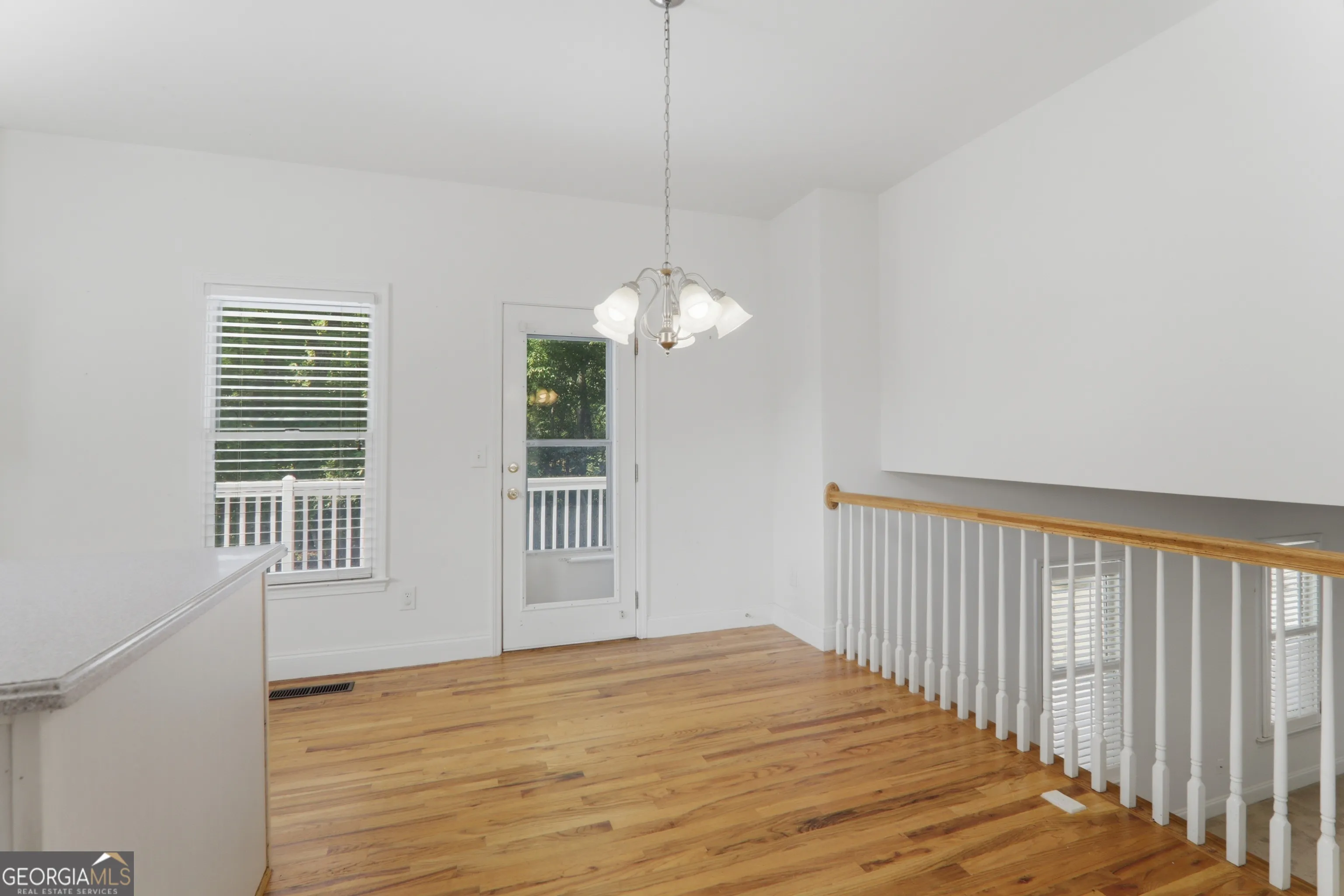 2320 Washington Dr — photo 12 of 46
