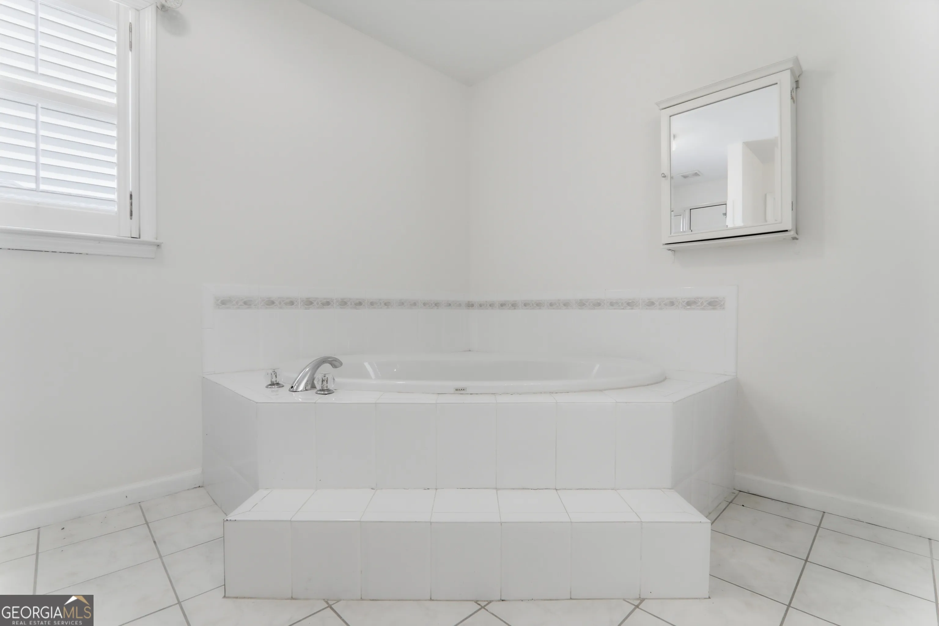 2320 Washington Dr — photo 20 of 46