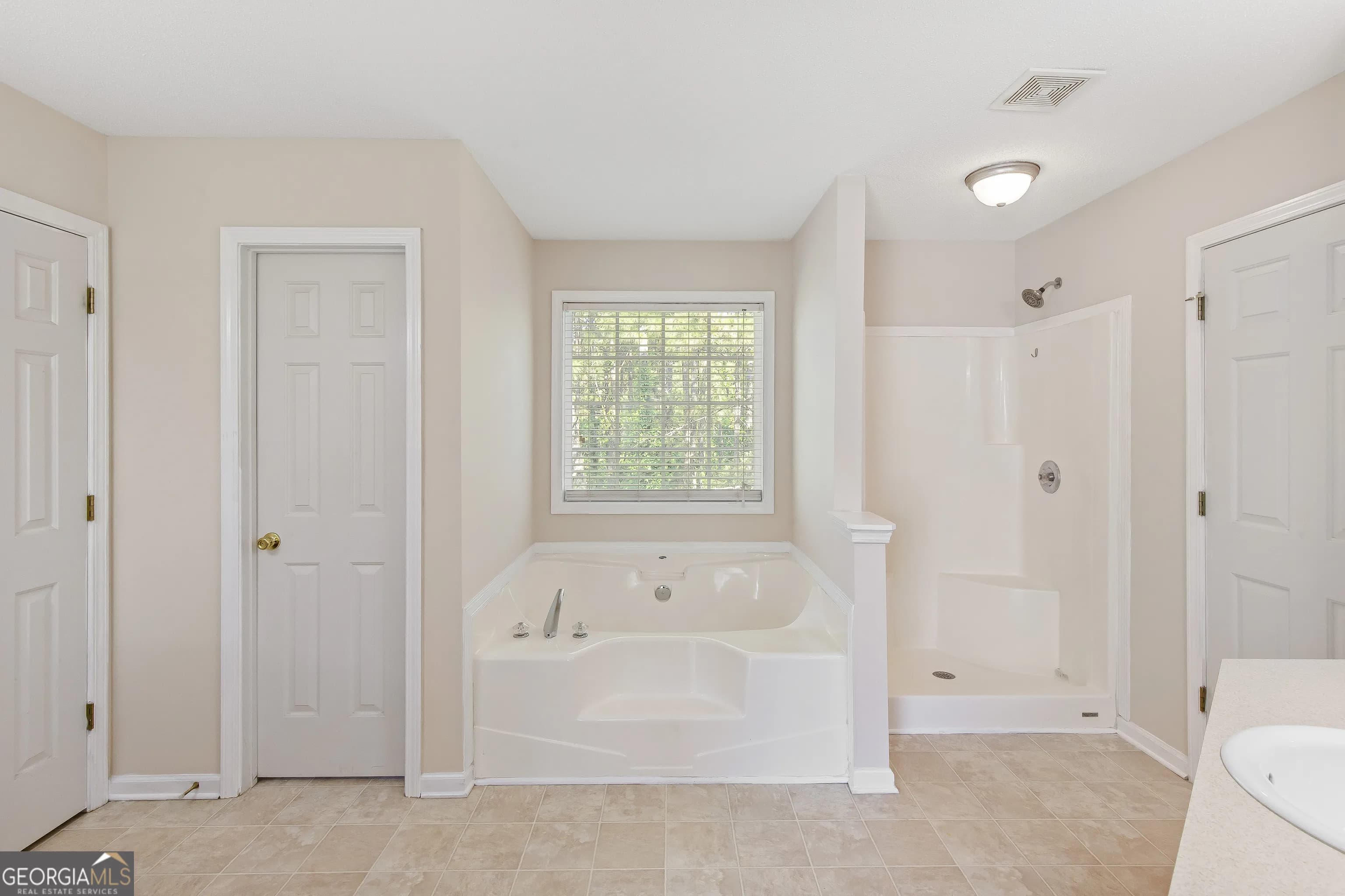 178 Hunters Mill Dr — photo 11 of 39