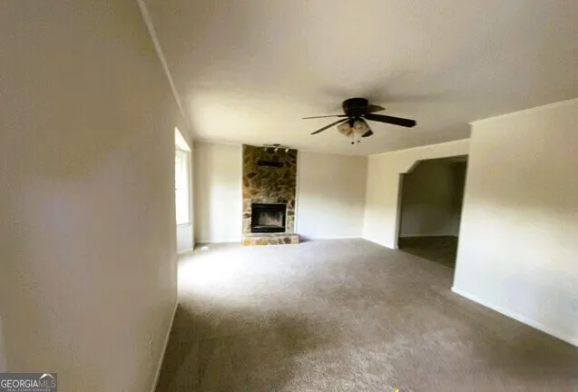 142 Tyler Ln — photo 5 of 12
