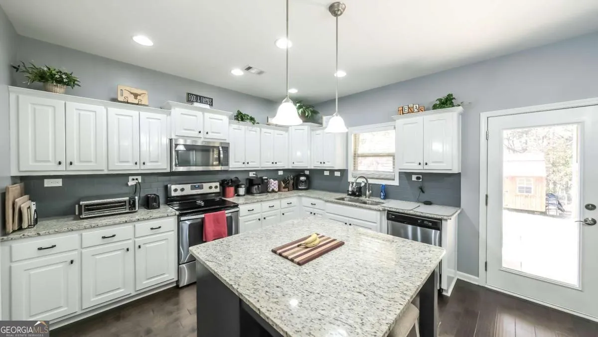 219 Candlewood Dr — photo 12 of 54