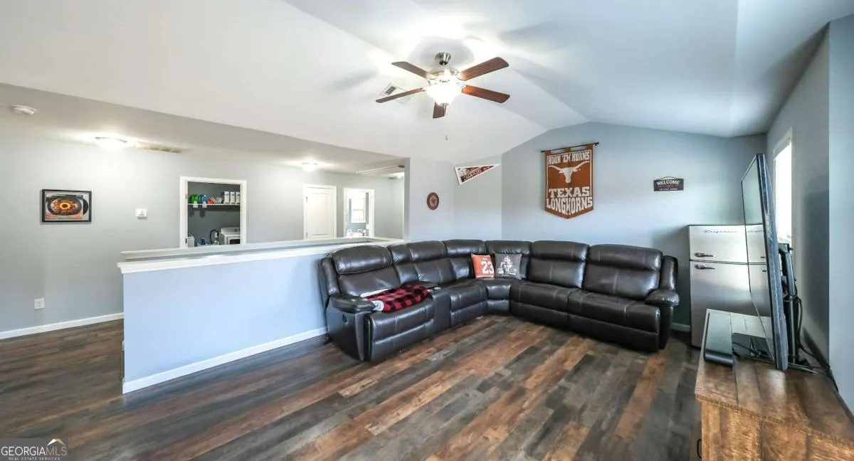 219 Candlewood Dr — photo 21 of 54