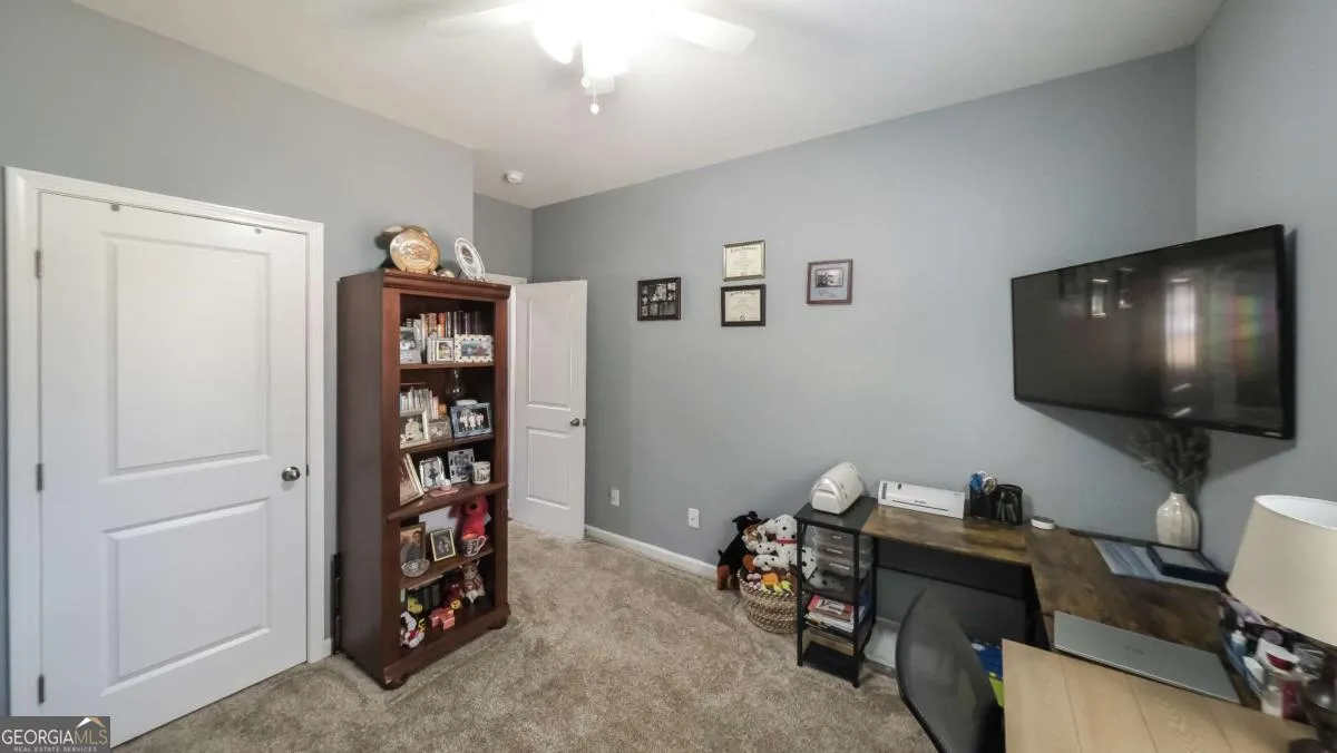 219 Candlewood Dr — photo 16 of 54