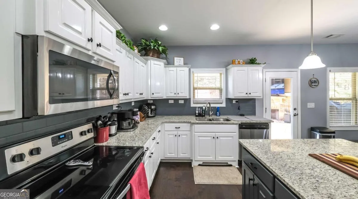 219 Candlewood Dr — photo 14 of 54