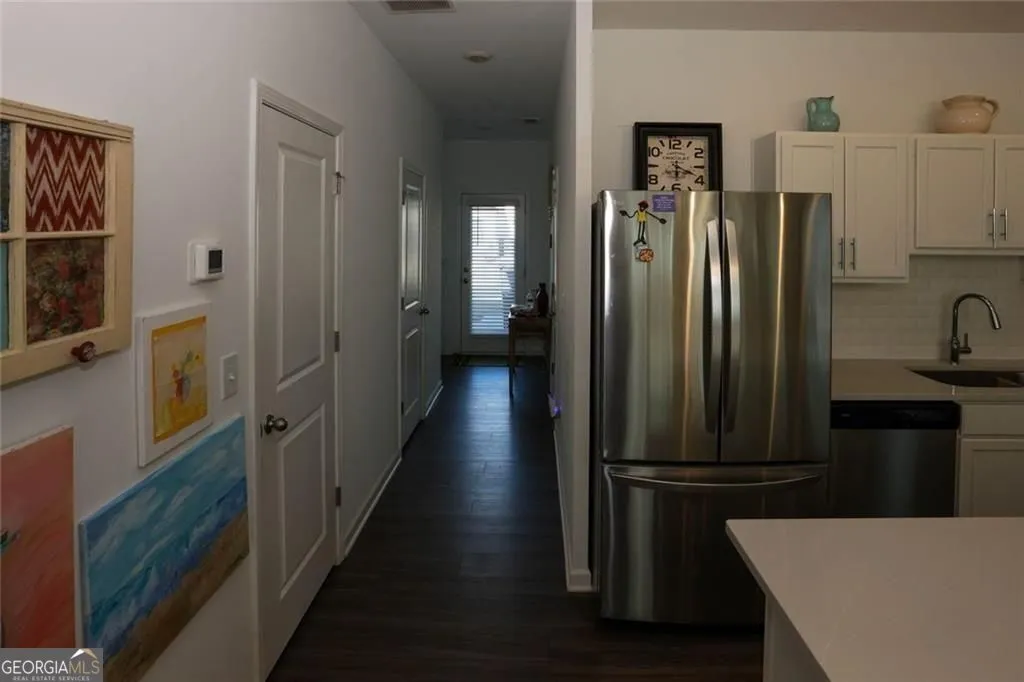 4101 Kingsbere Way — photo 6 of 42