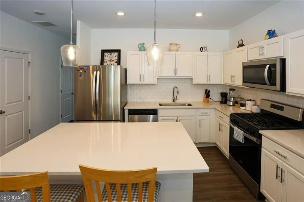4101 Kingsbere Way — photo 14 of 42