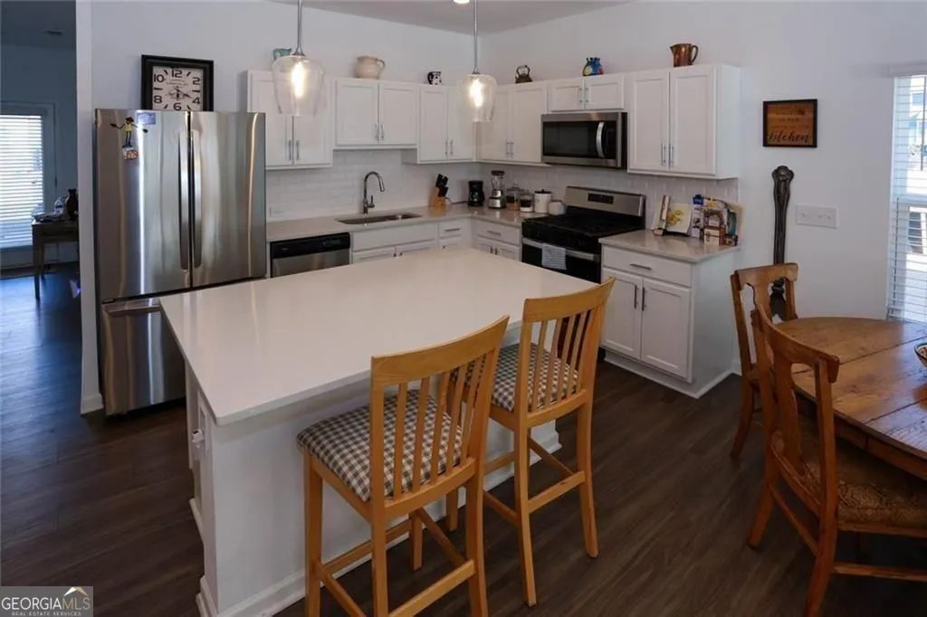 4101 Kingsbere Way — photo 15 of 42