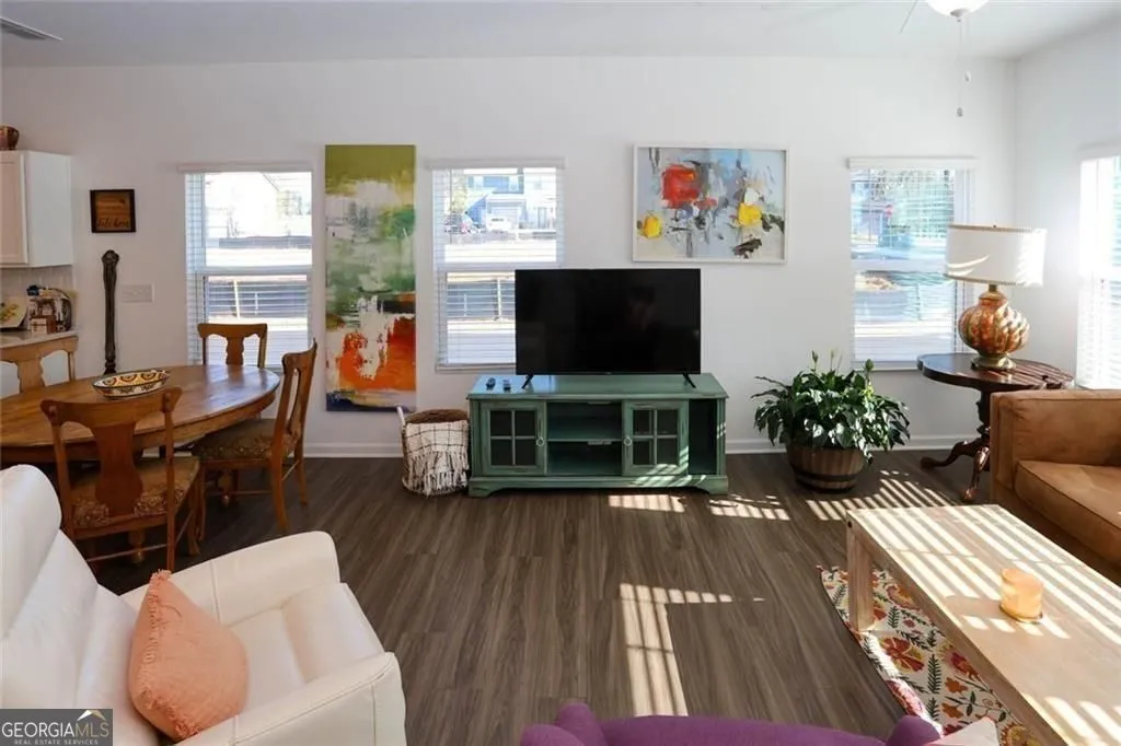 4101 Kingsbere Way — photo 17 of 42
