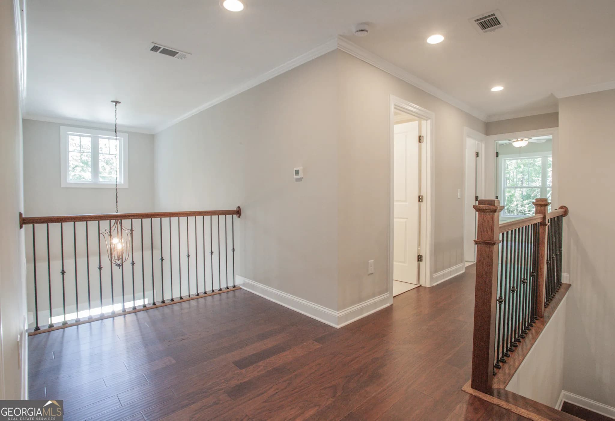 2163 Belcourt Dr — photo 11 of 27