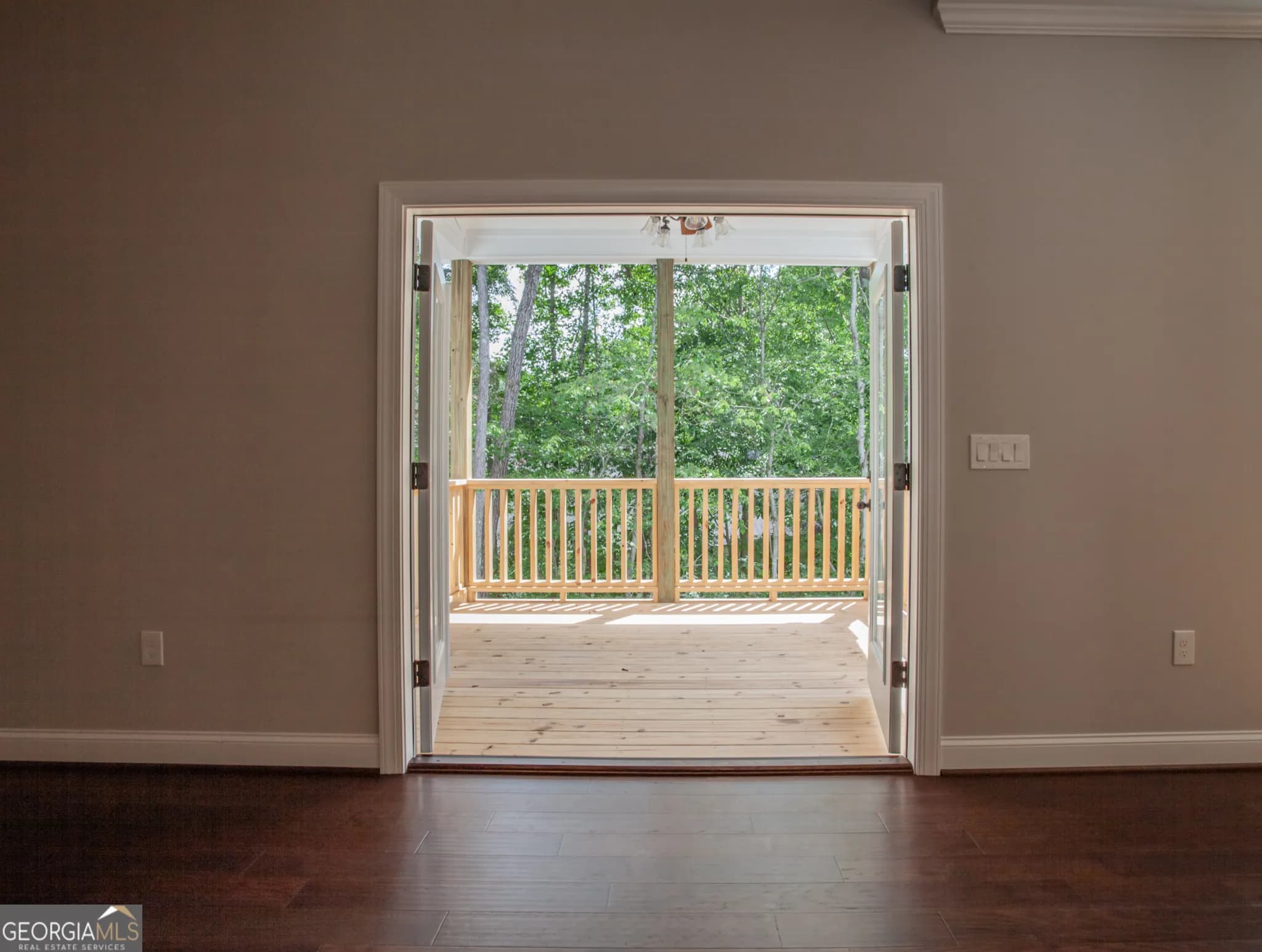 2163 Belcourt Dr — photo 5 of 27