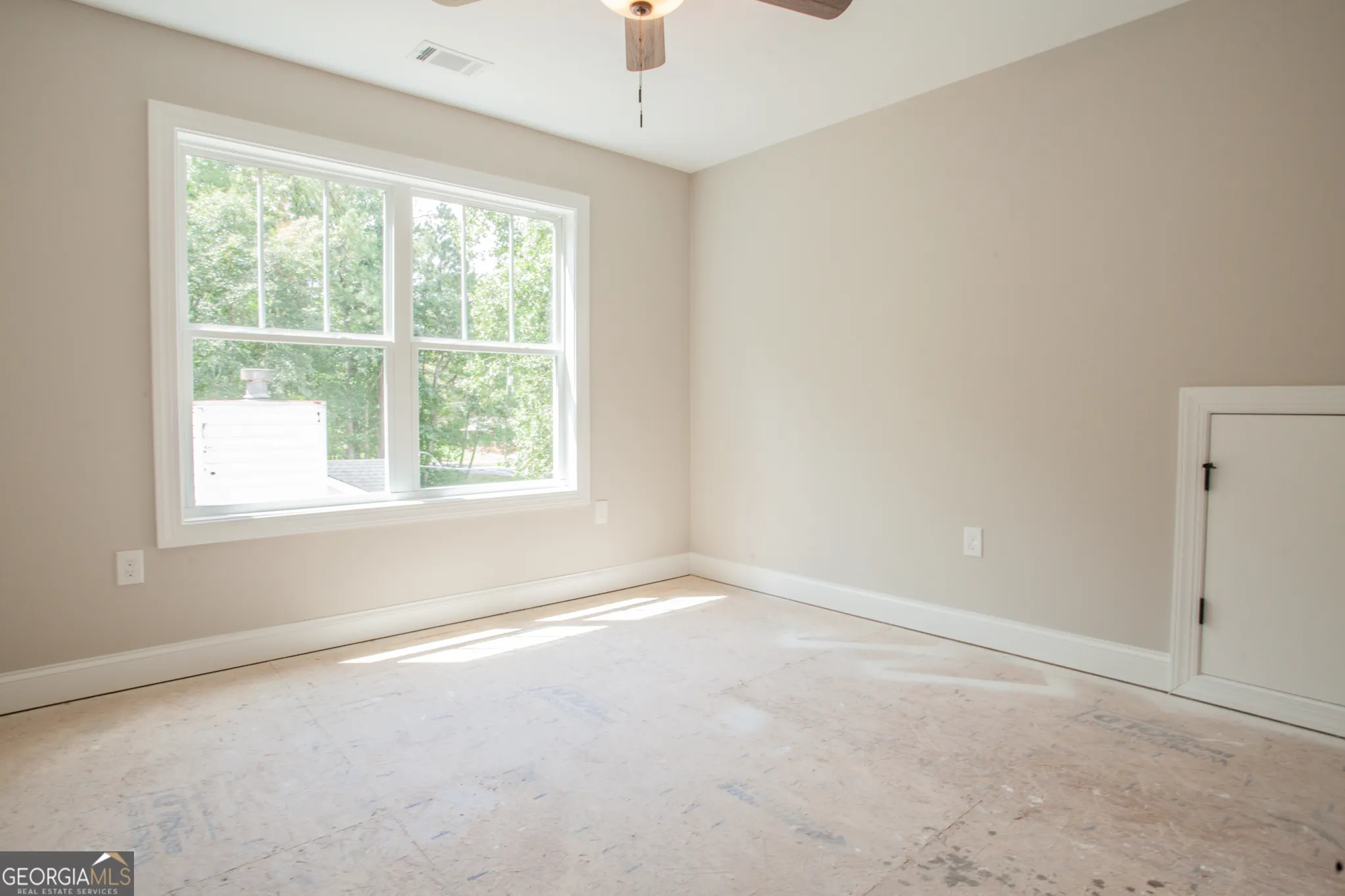 2163 Belcourt Dr — photo 12 of 27