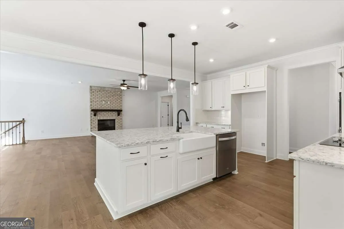 7791 Capps Ridge Ln — photo 10 of 47
