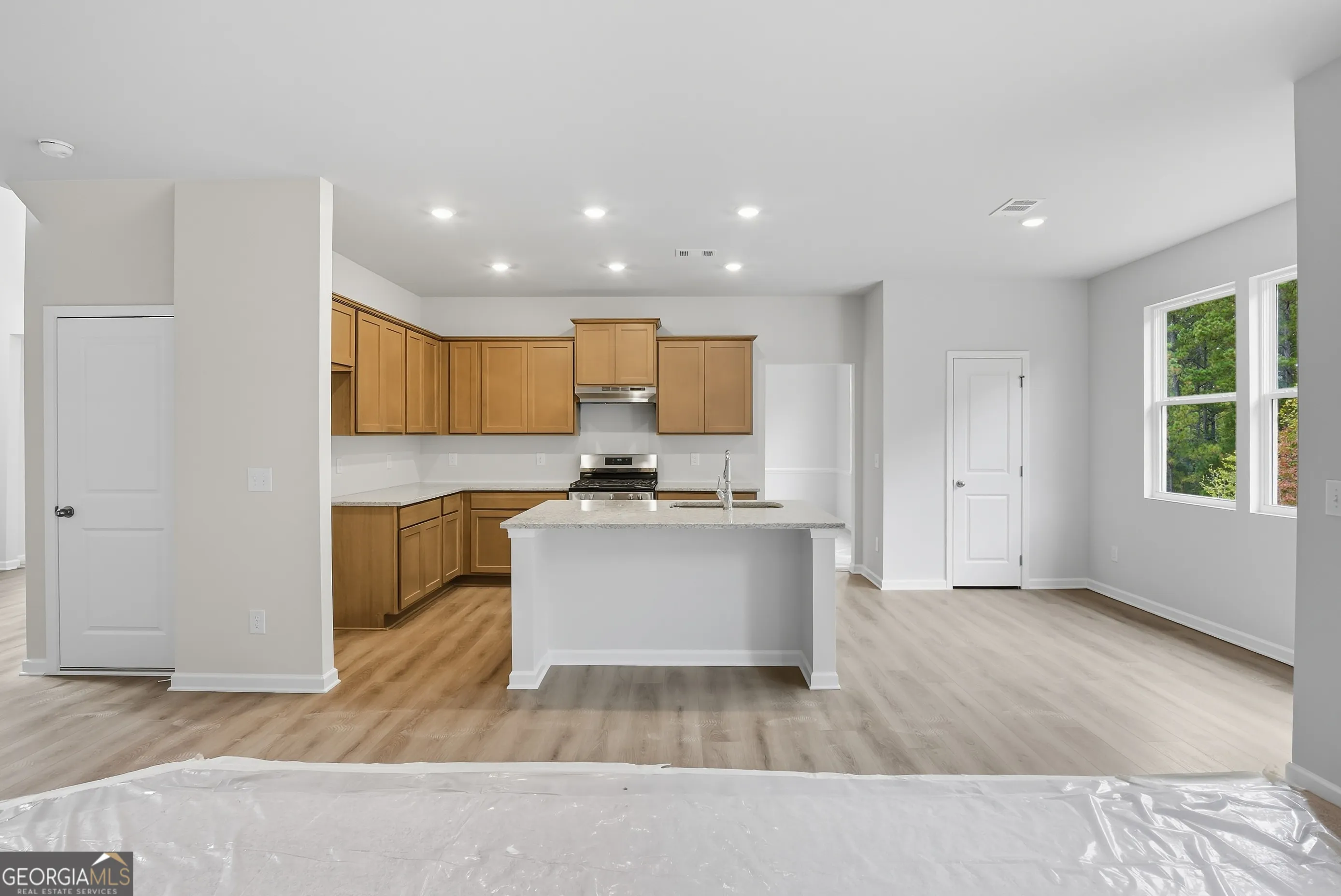 680 River Run Dr — photo 8 of 44