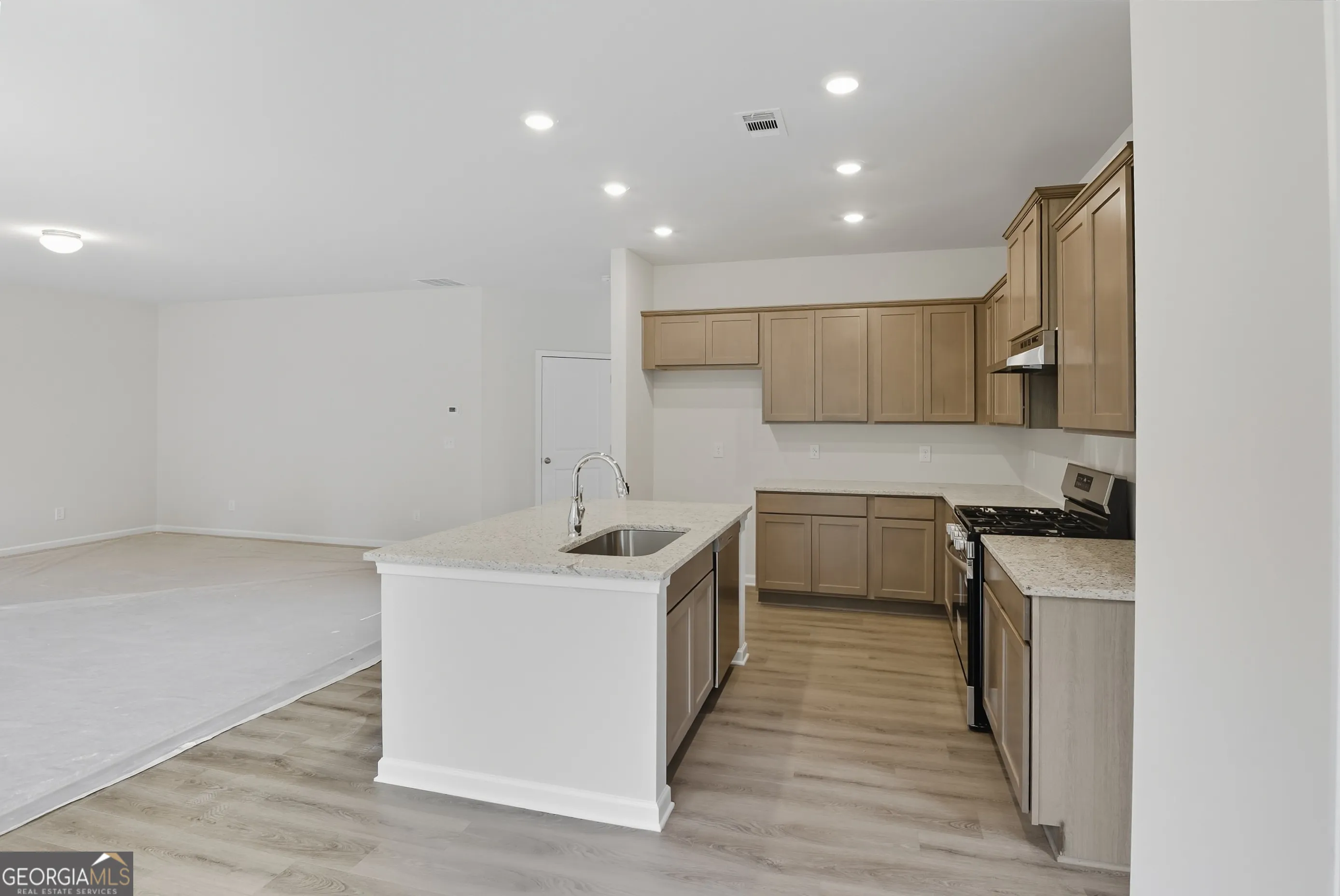 680 River Run Dr — photo 3 of 44