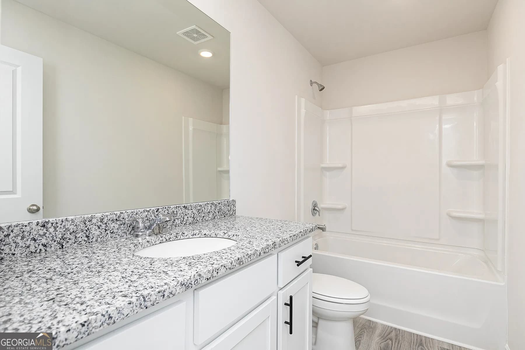 647 Mackenzie Cv — photo 6 of 14