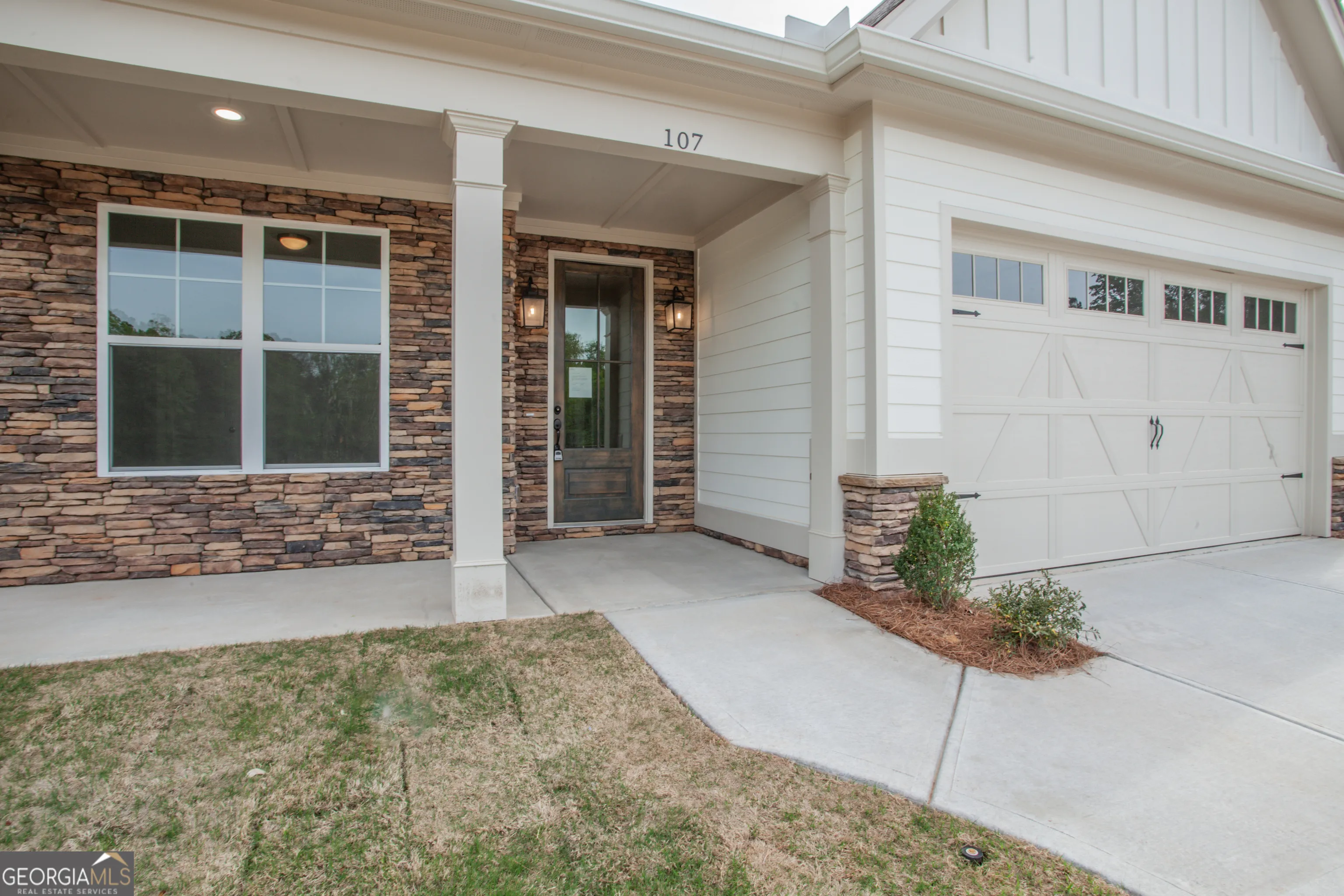 107 Magnolia Ln — photo 2 of 23