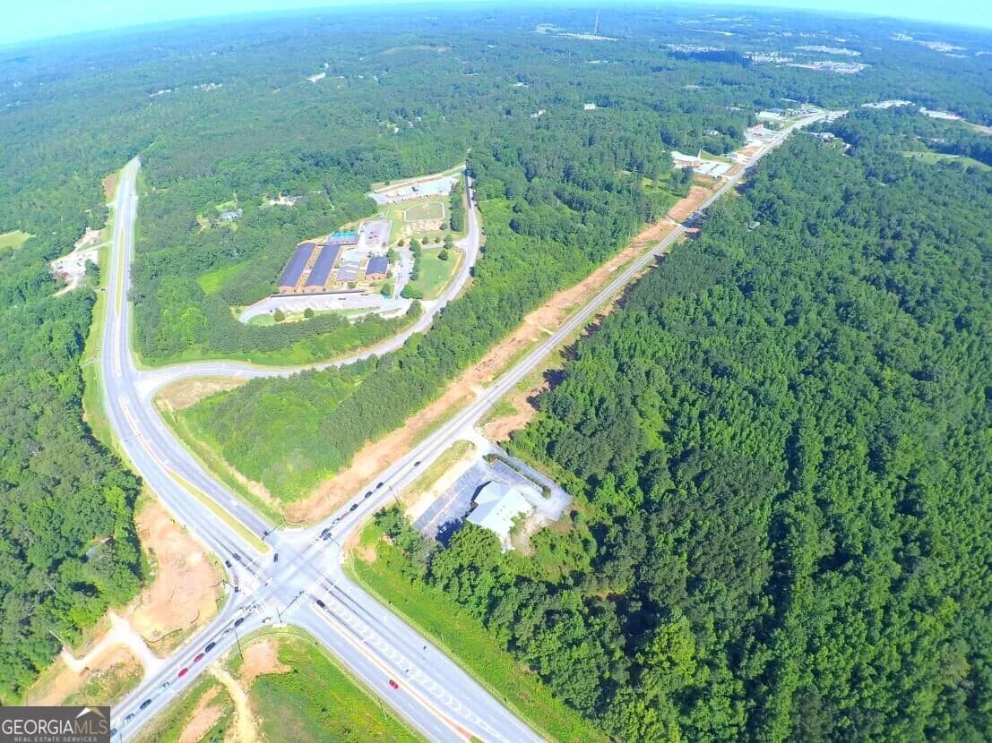 2690 Hiram Douglasville Hwy — photo 2 of 30