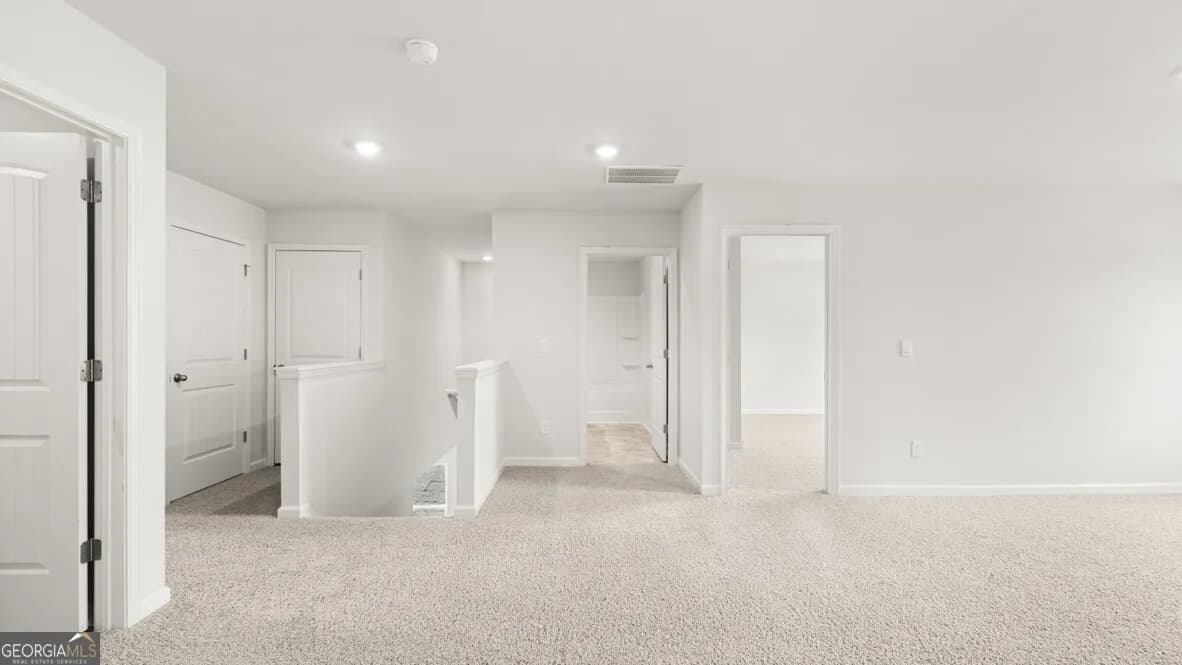 318 Thompson Ridge Ln — photo 18 of 37