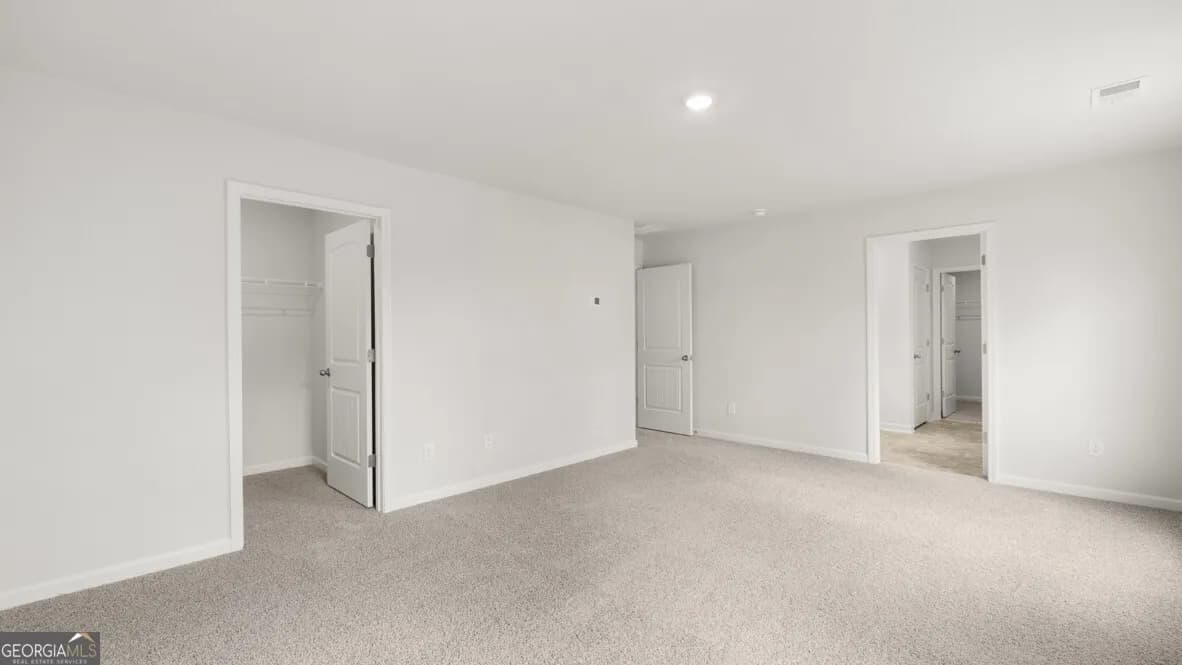 318 Thompson Ridge Ln — photo 12 of 37