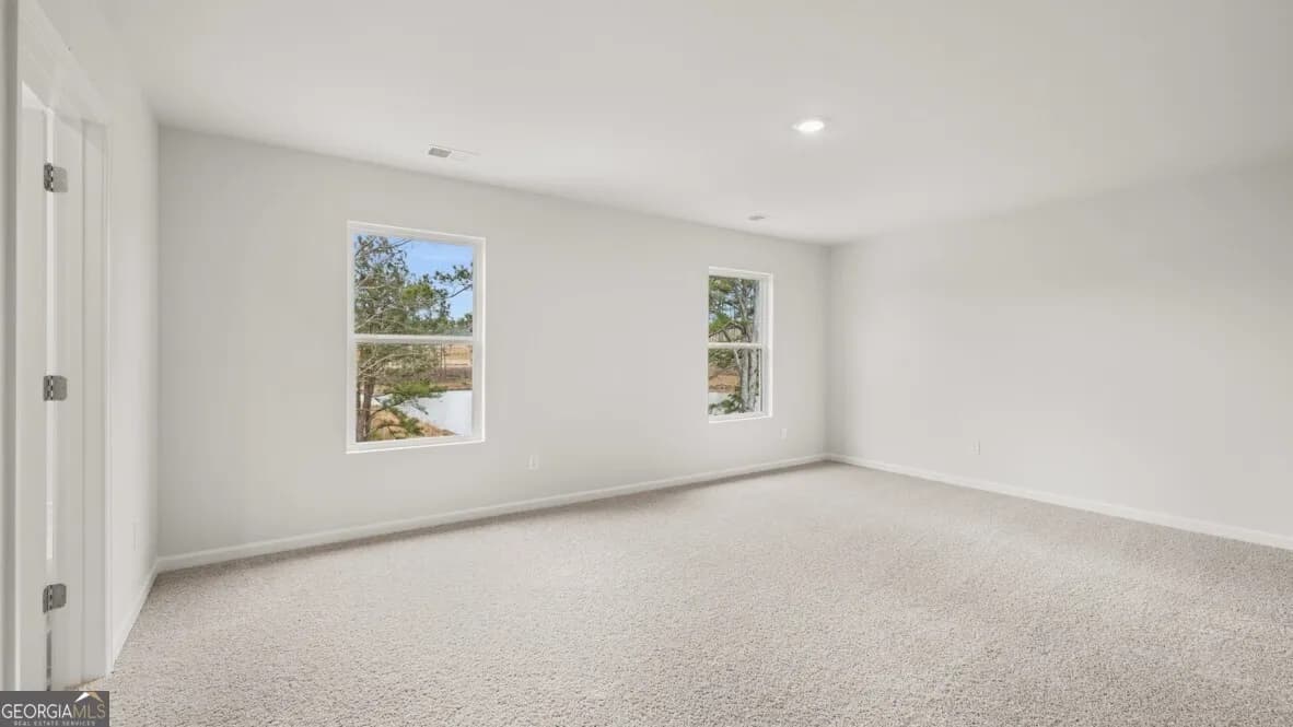 318 Thompson Ridge Ln — photo 9 of 37
