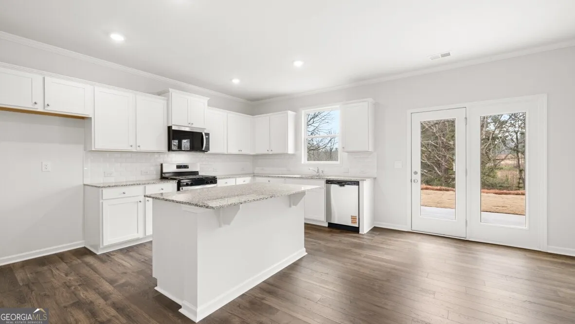 318 Thompson Ridge Ln — photo 33 of 37