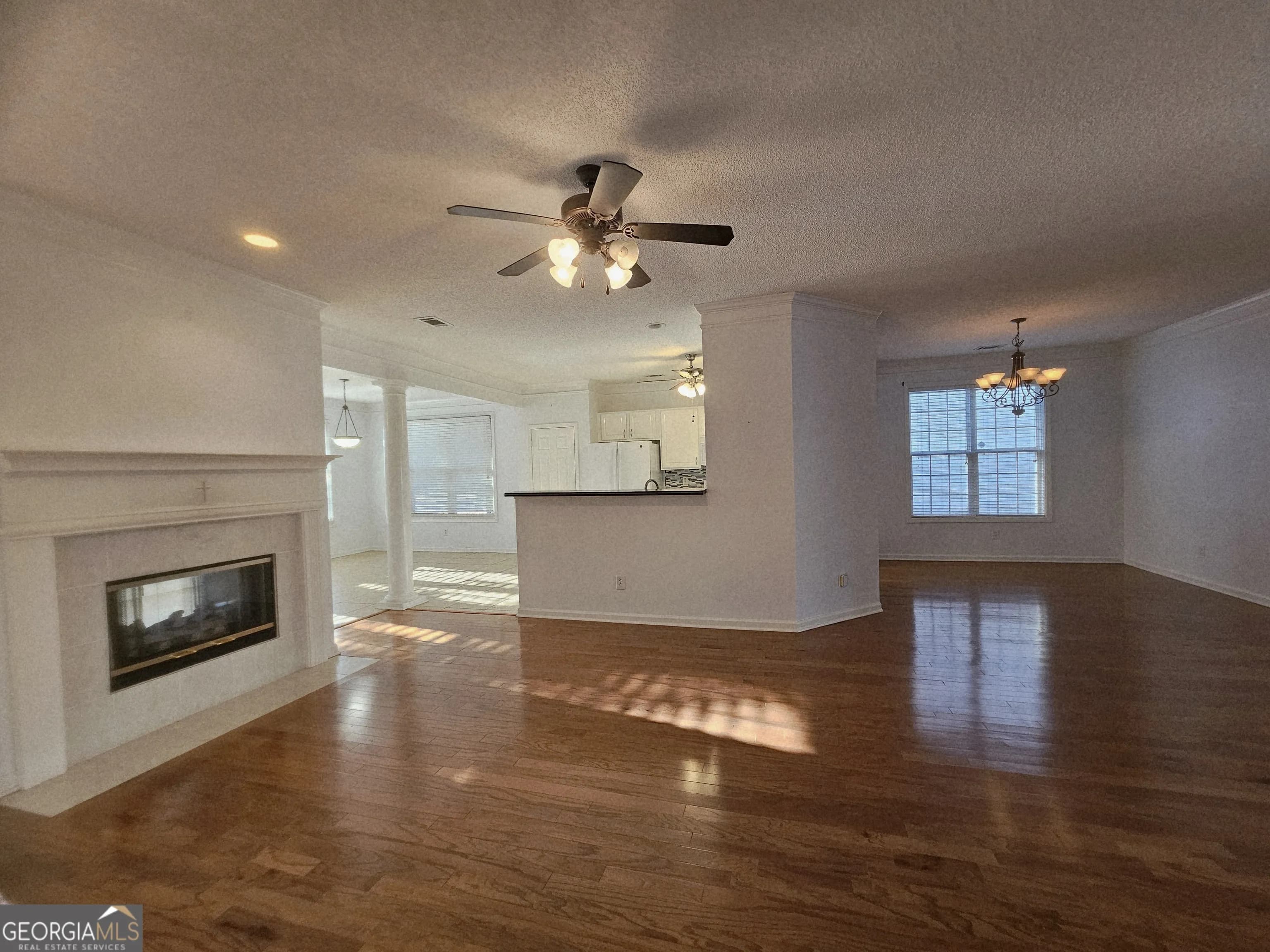 9821 Reflections Dr — photo 3 of 42