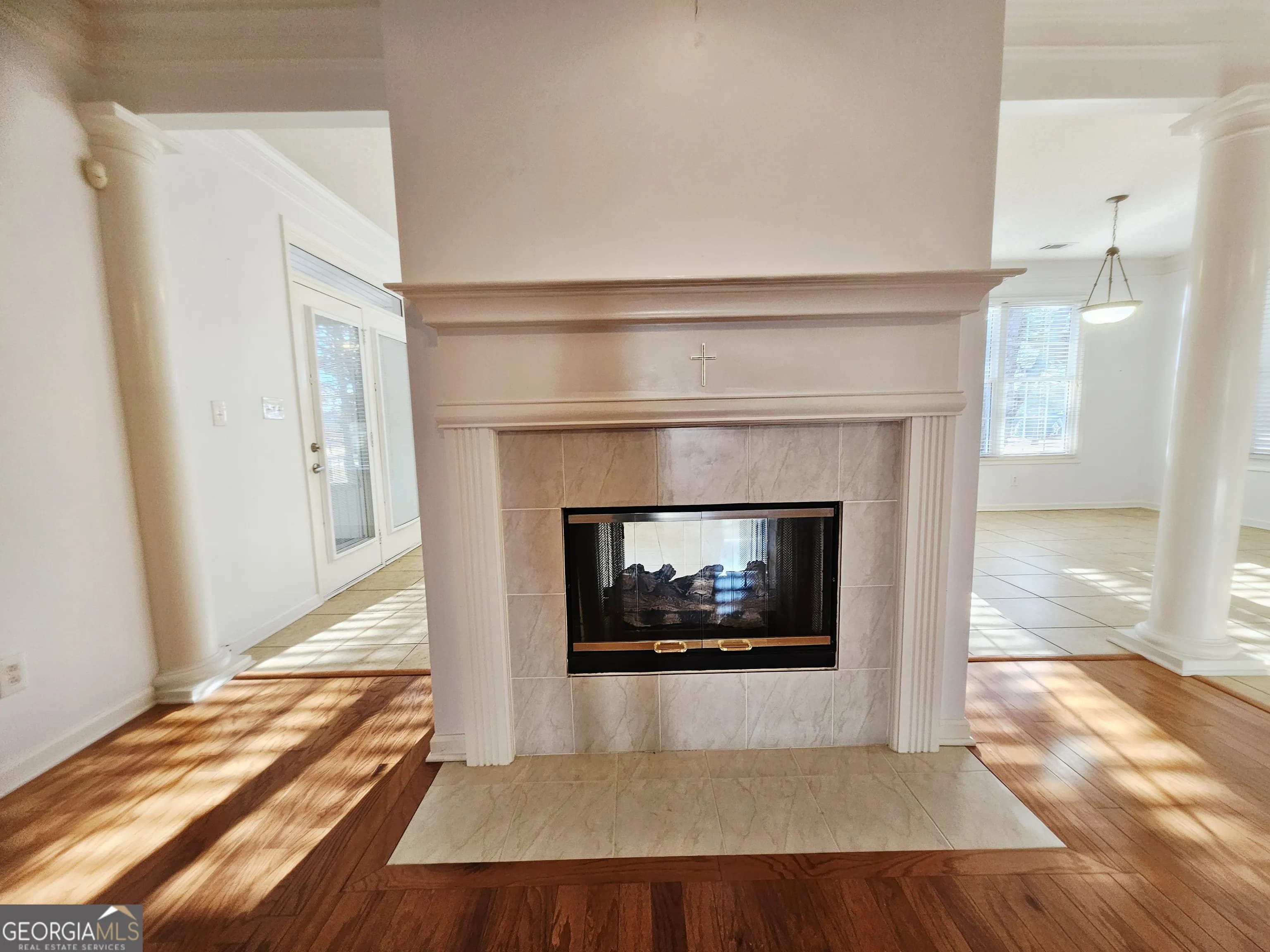 9821 Reflections Dr — photo 5 of 42