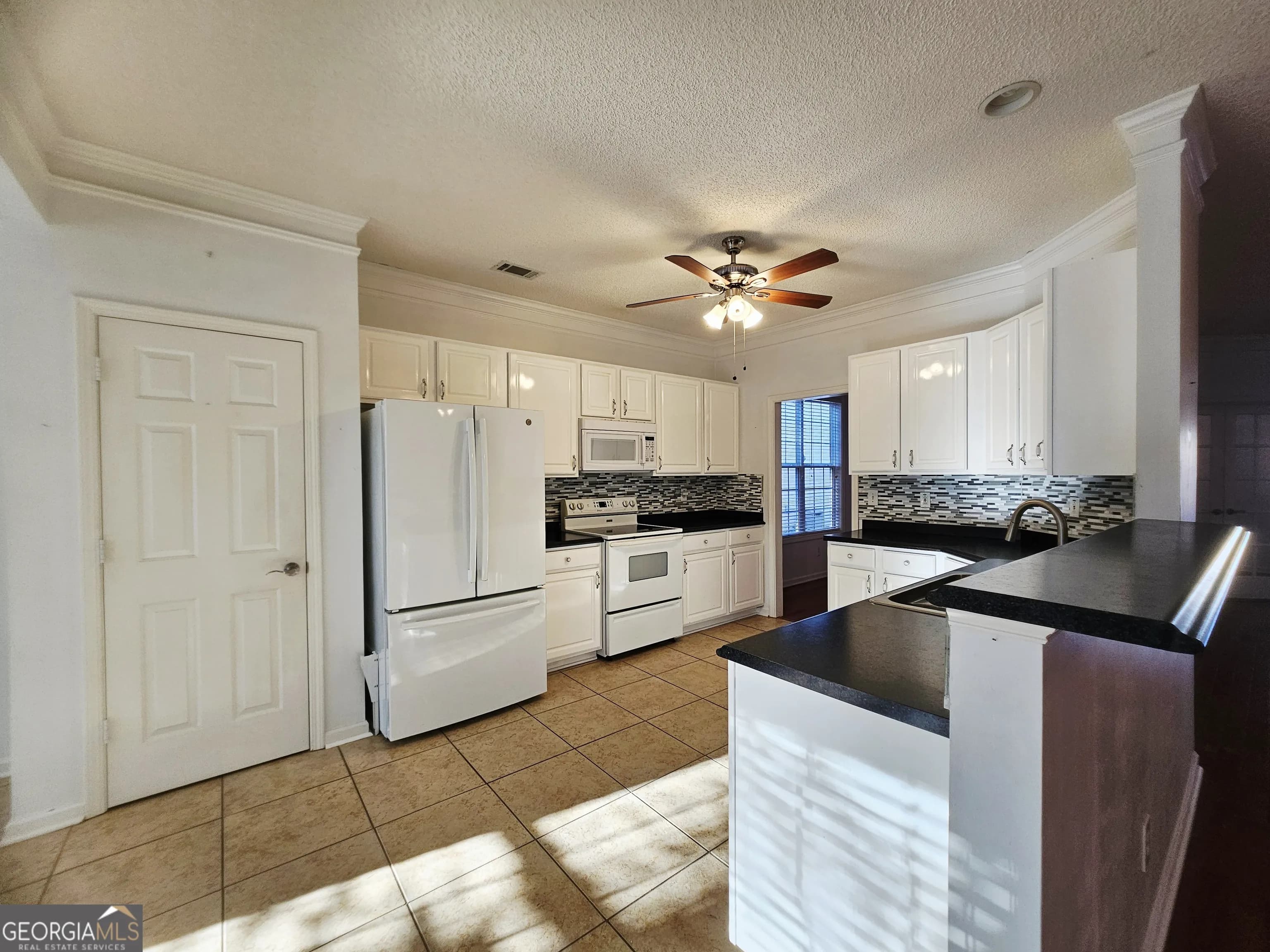9821 Reflections Dr — photo 10 of 42