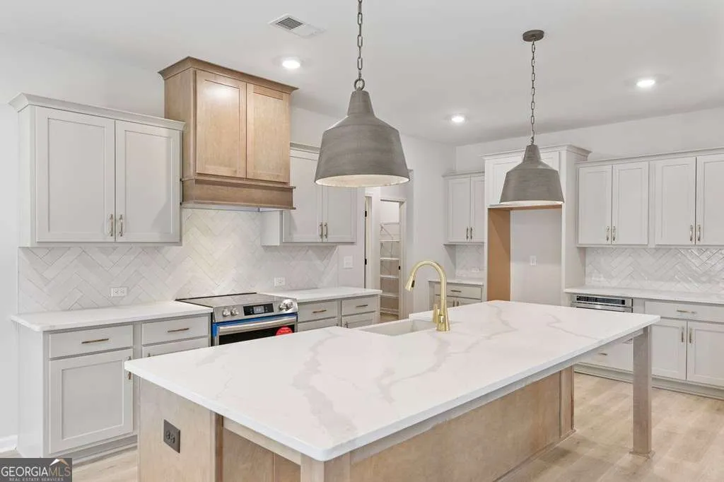 38 Liberty Station Dr — photo 6 of 56