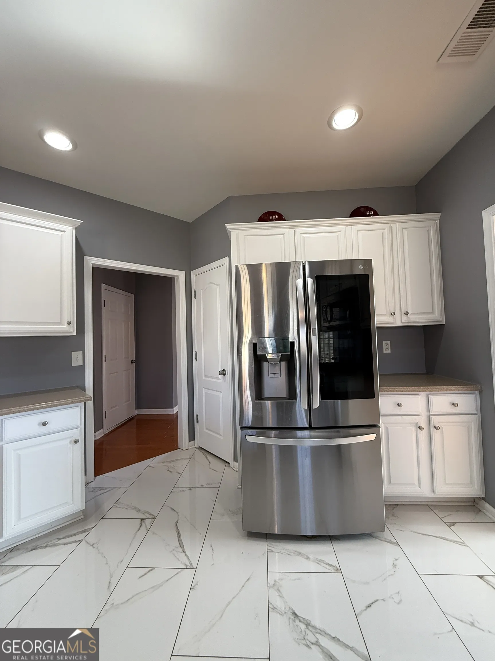 1009 S Creek Dr — photo 17 of 61