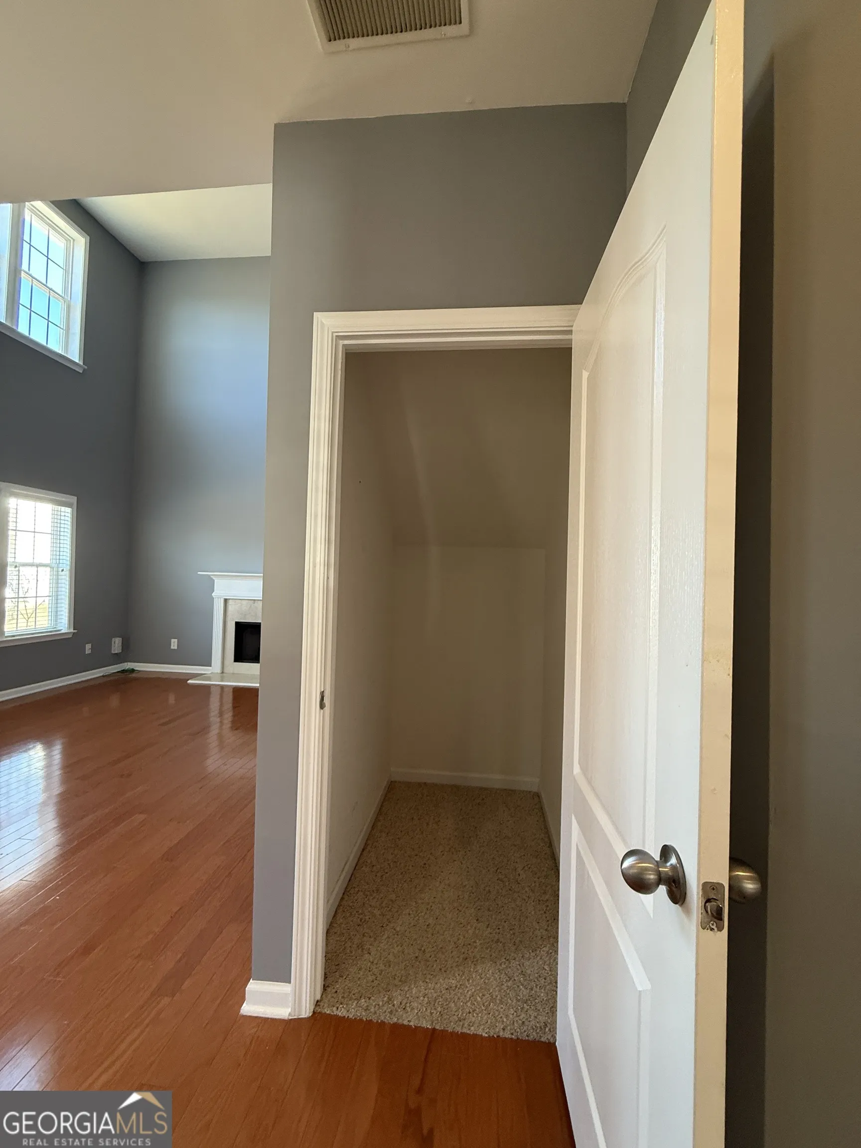 1009 S Creek Dr — photo 23 of 61