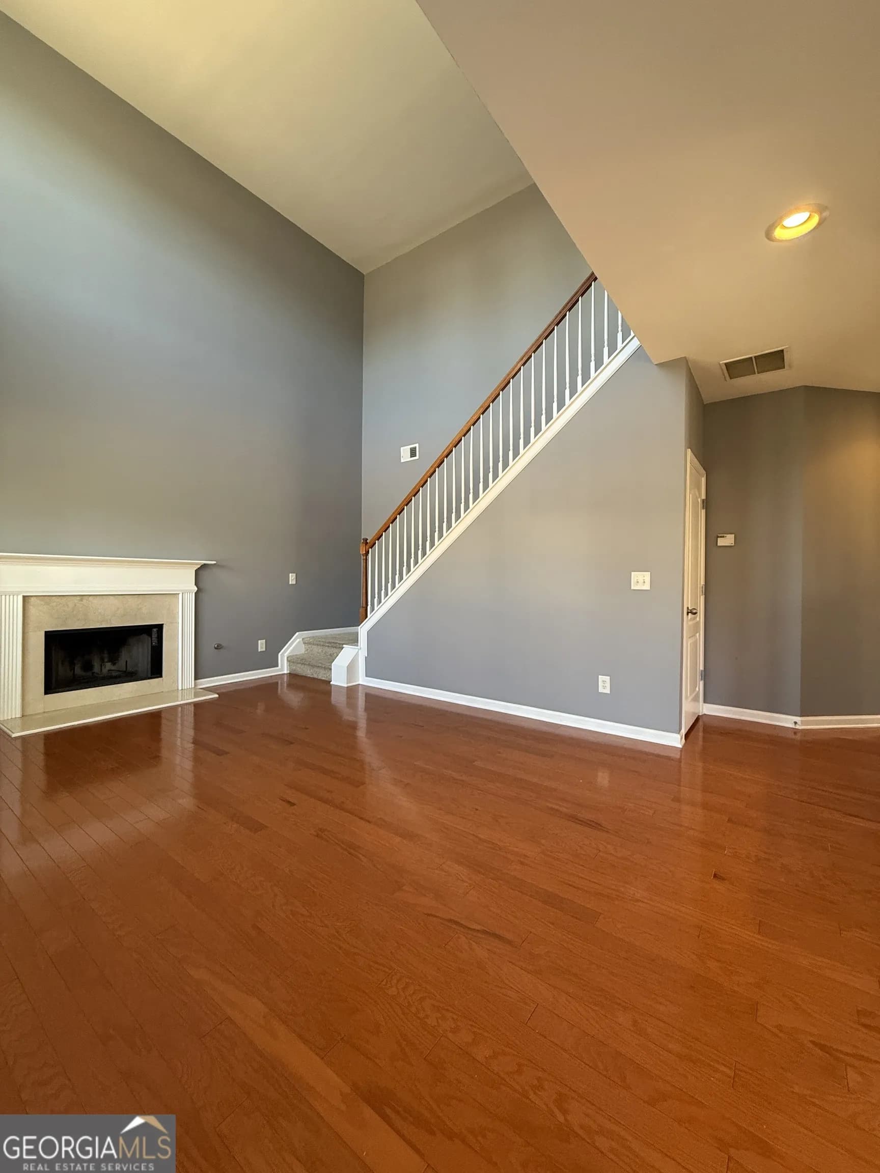 1009 S Creek Dr — photo 22 of 61