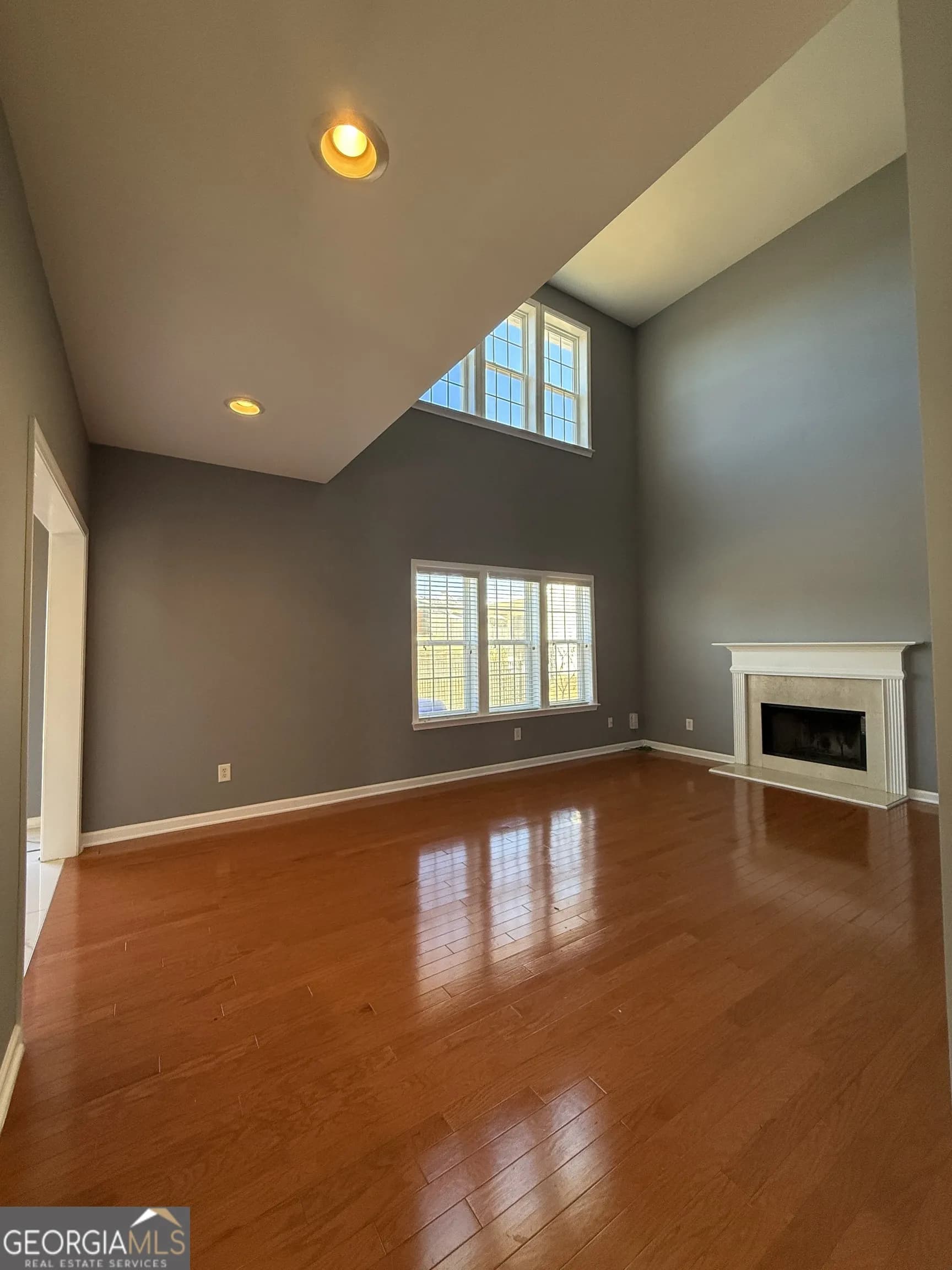 1009 S Creek Dr — photo 25 of 61