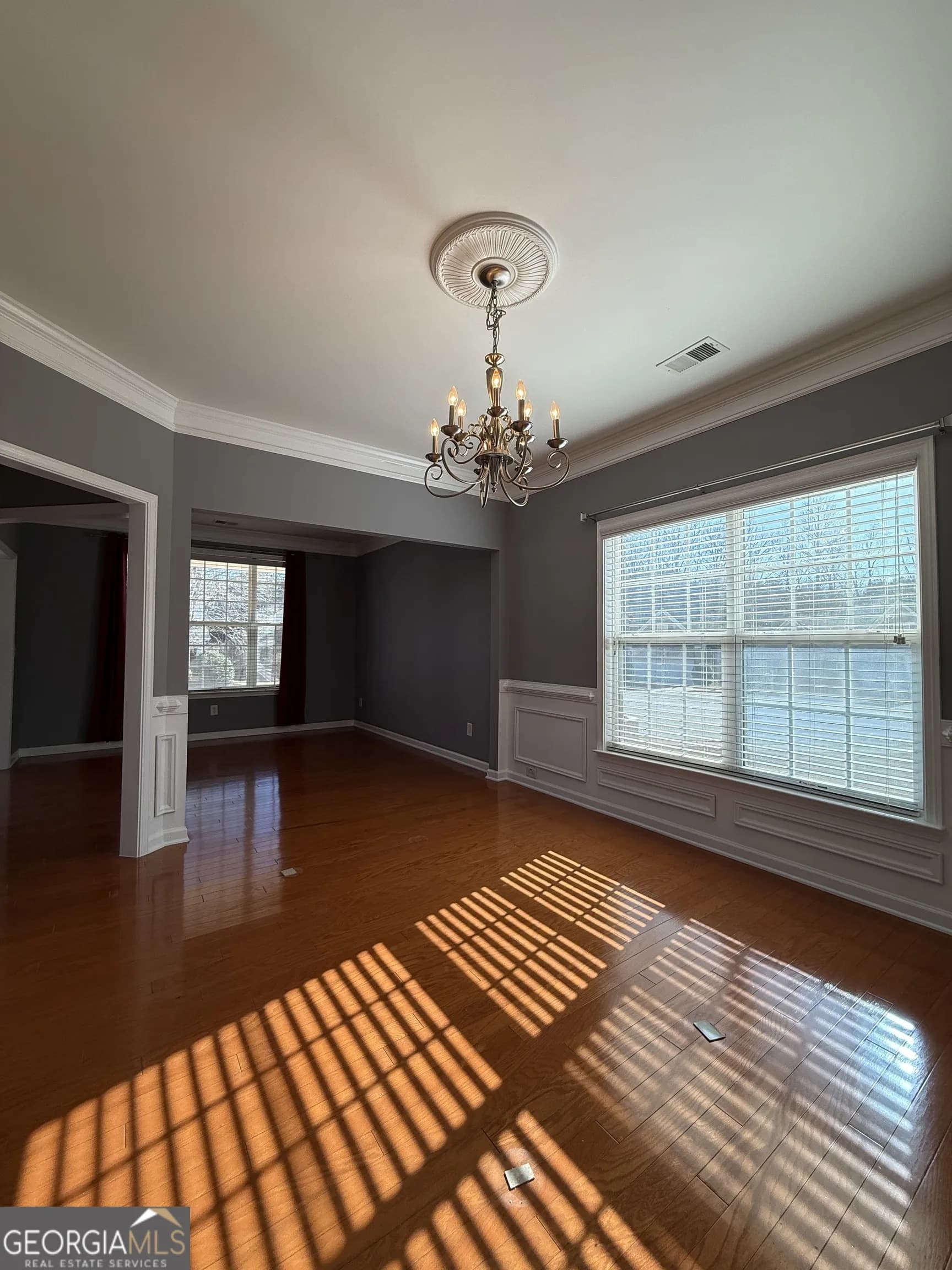 1009 S Creek Dr — photo 9 of 61