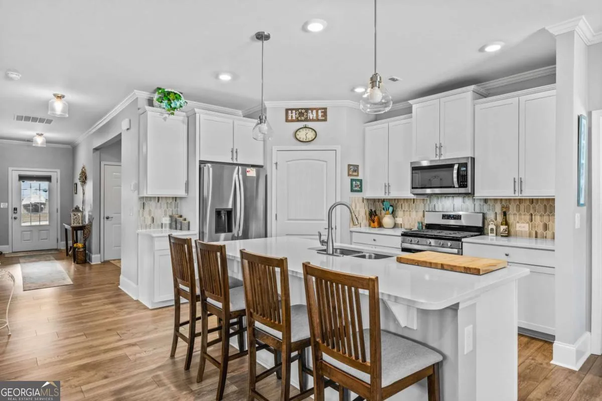173 Four Seasons Blvd — photo 8 of 38