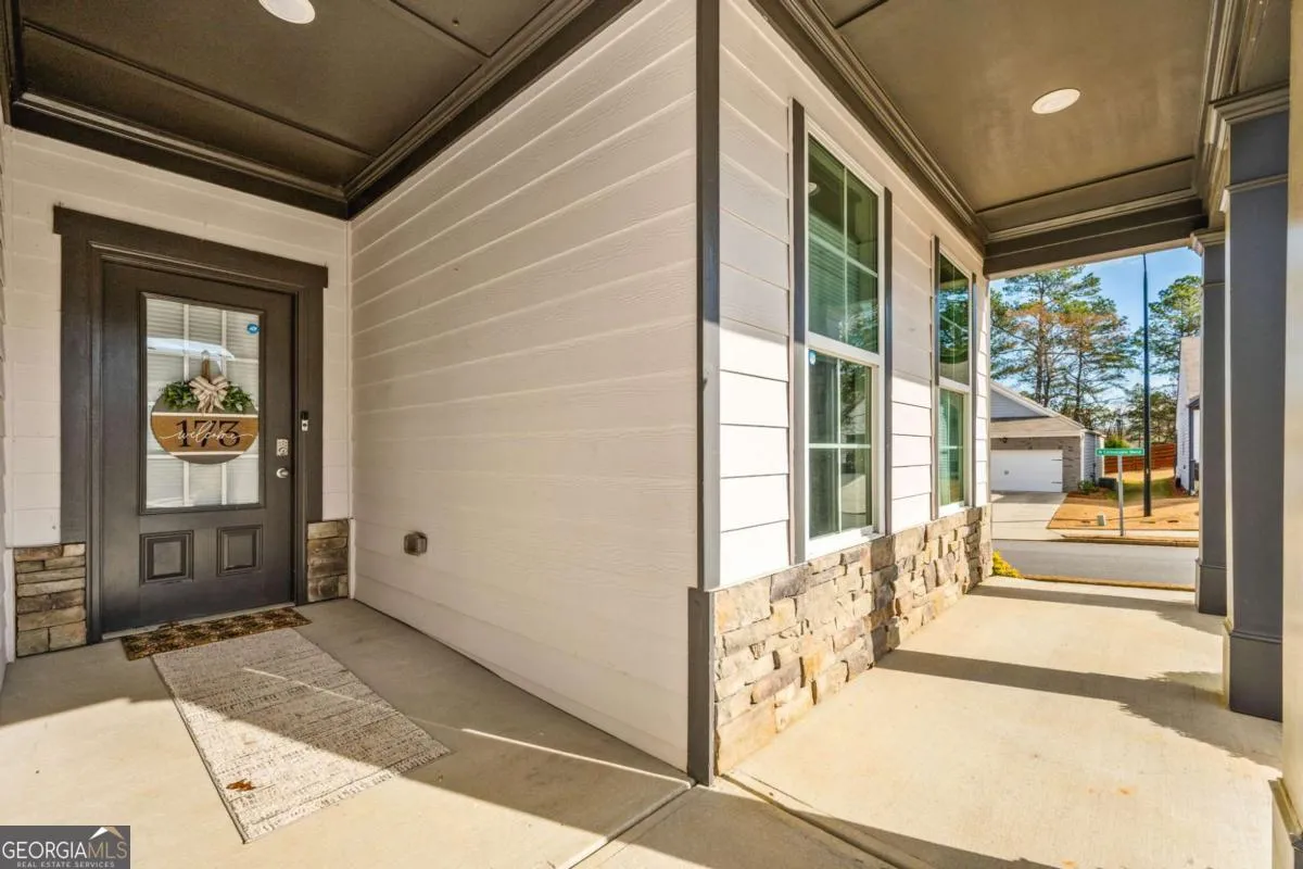 173 Four Seasons Blvd — photo 13 of 38